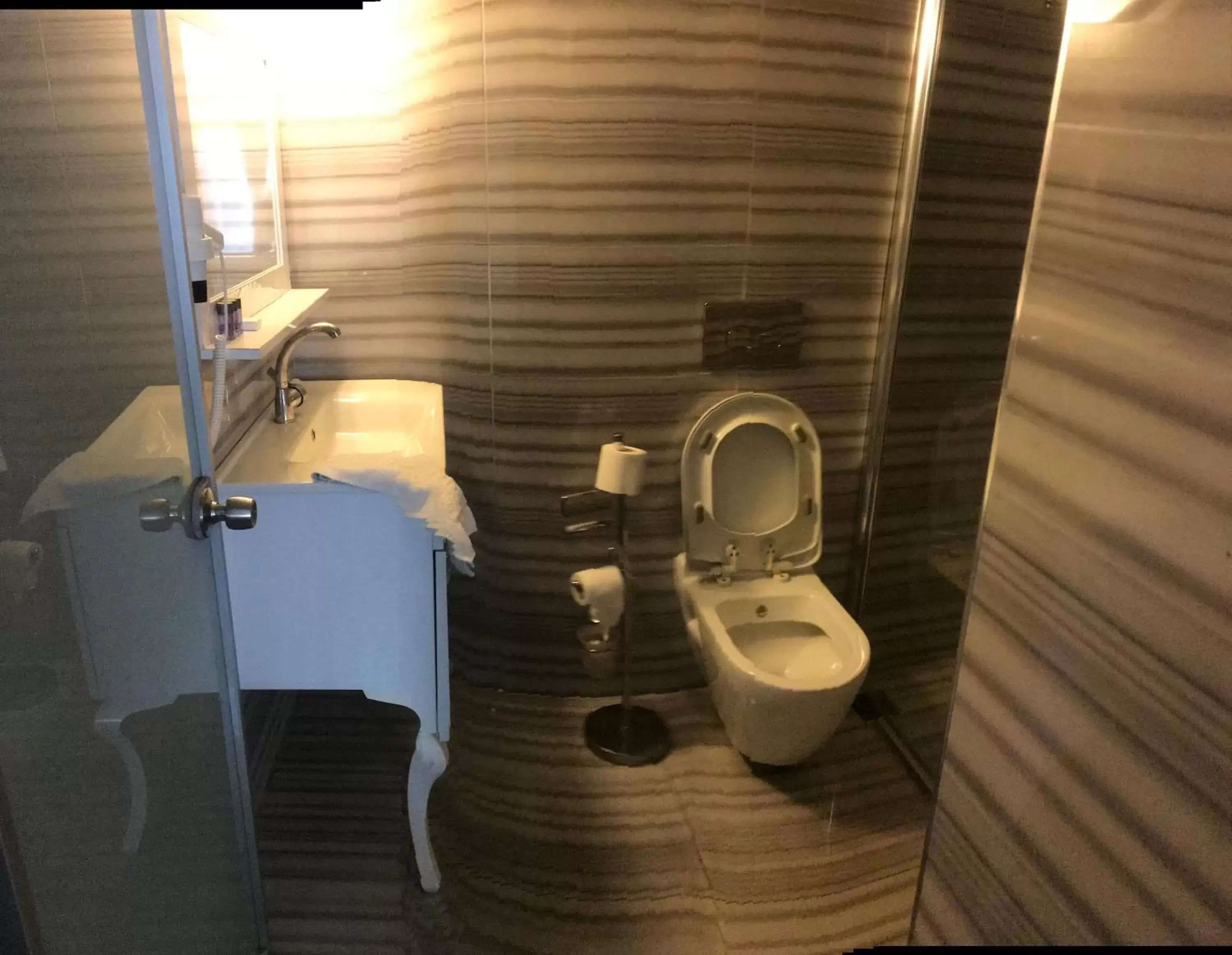 Bathroom in Hotel Grand Heykel