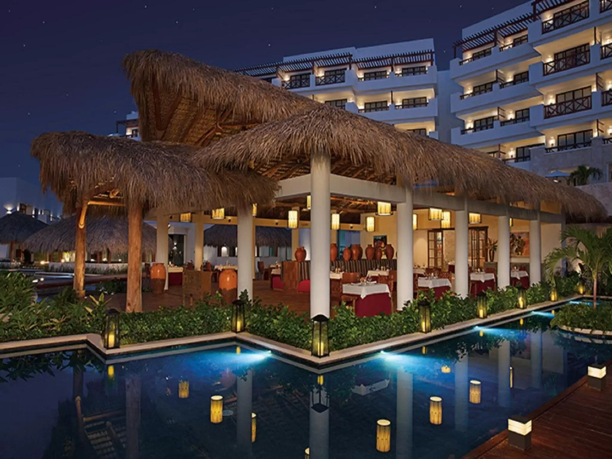 Restaurant/places to eat, Swimming Pool in Secrets Cap Cana Resort & Spa - Adults Only