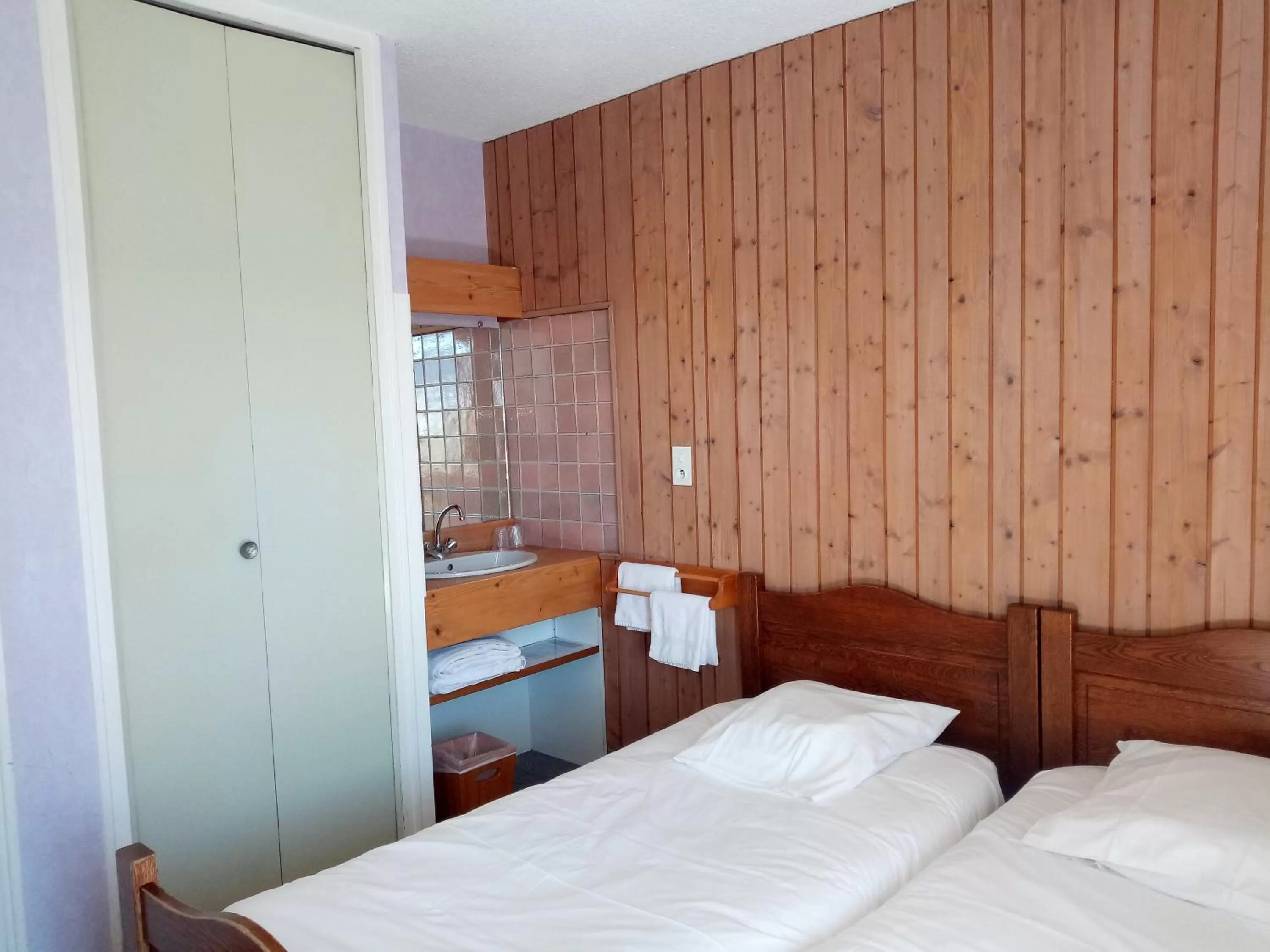 Photo of the whole room, Bed in Espace Morteau