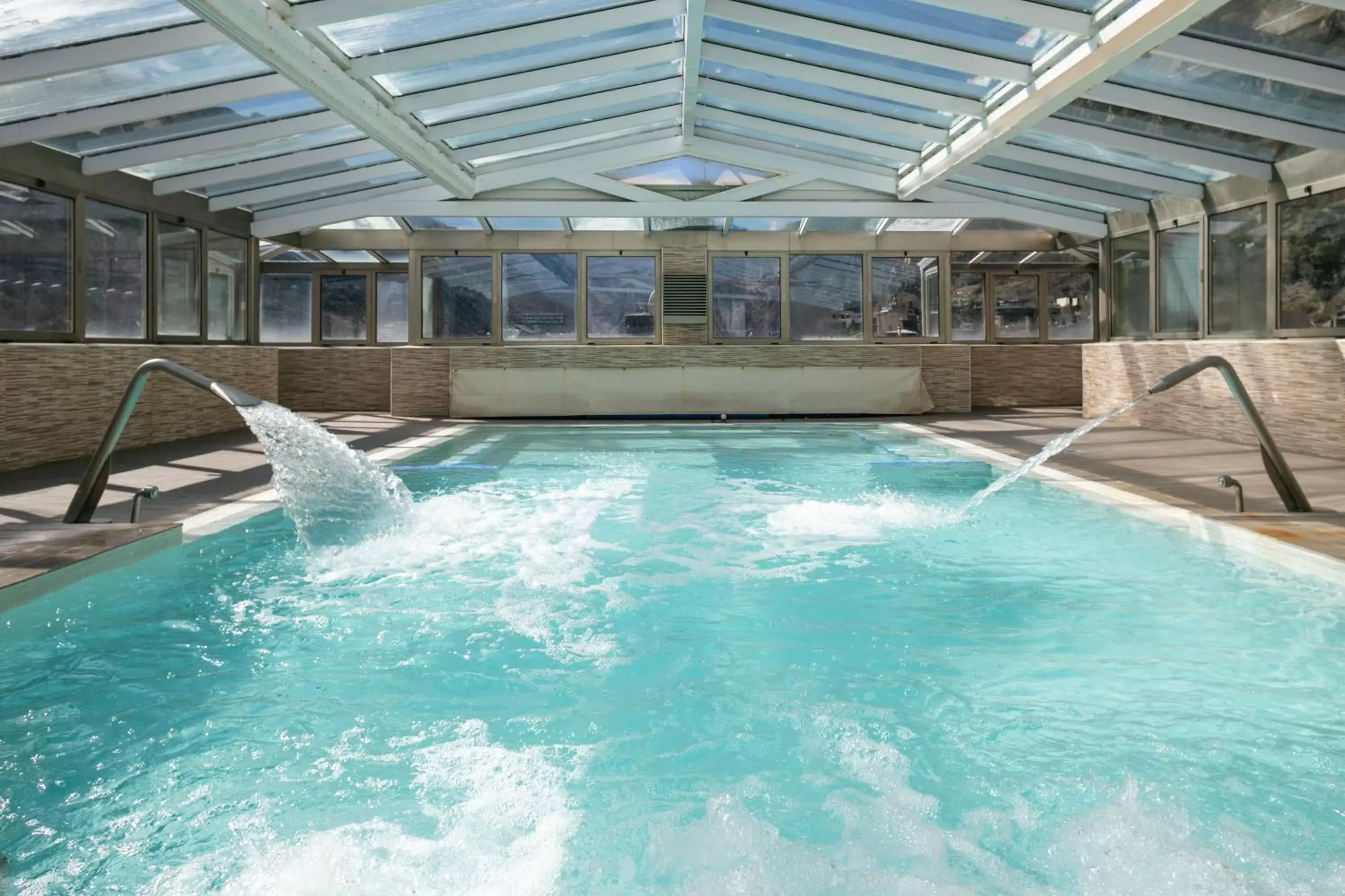 Natural landscape, Swimming Pool in Hotel Best Andorra Center