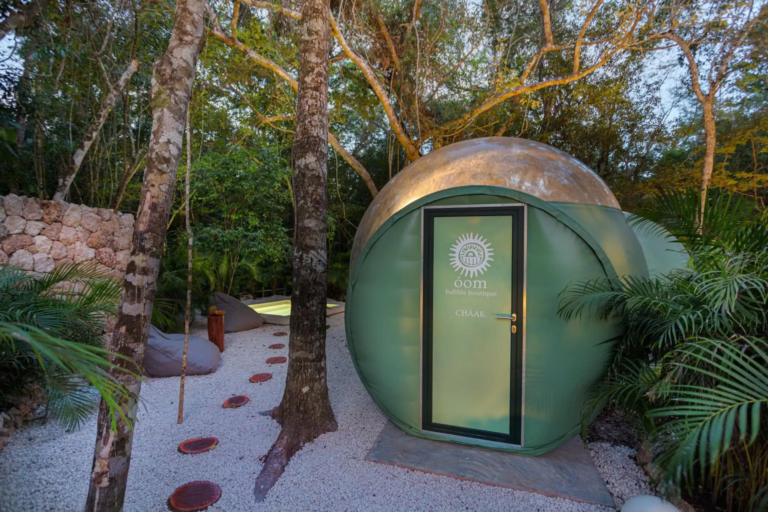 Facade/entrance in Oom Bubble Boutique Riviera Cancun