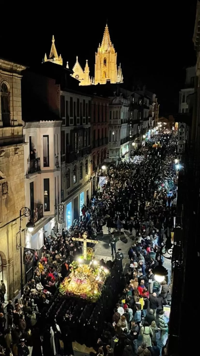 Night in ARVA Spa París