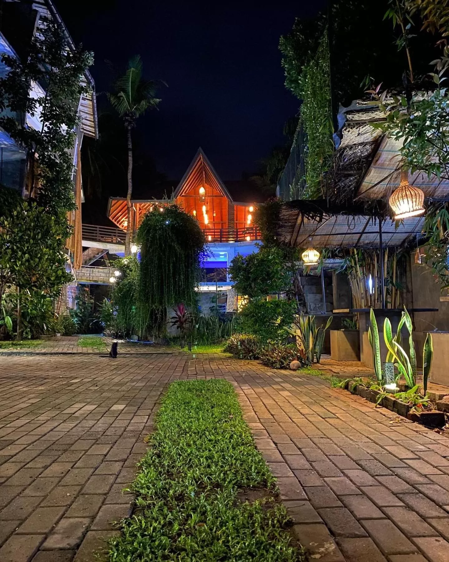 Restaurant/places to eat in Hotel Tinaya