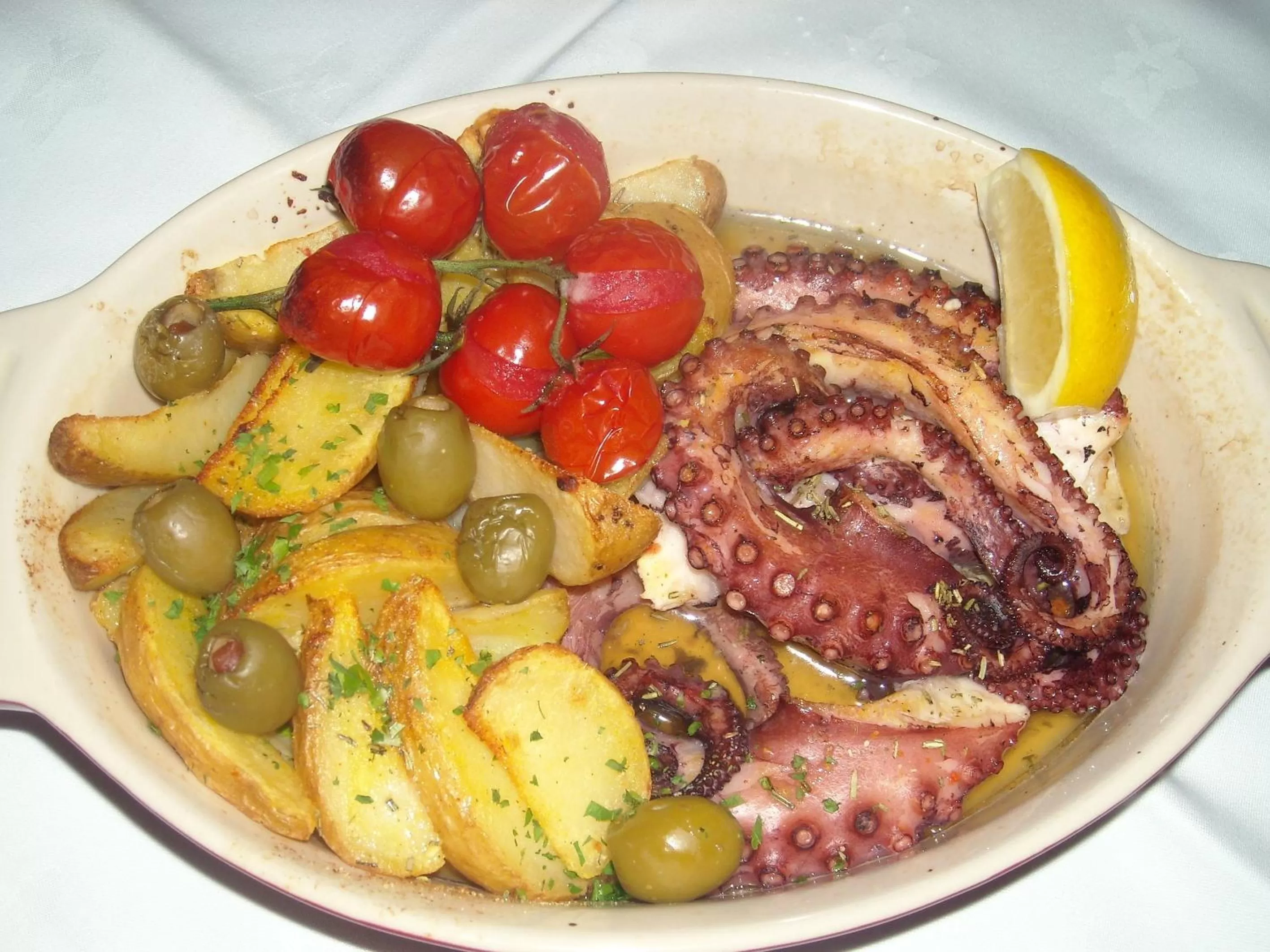 Food in Gostisce Jezero