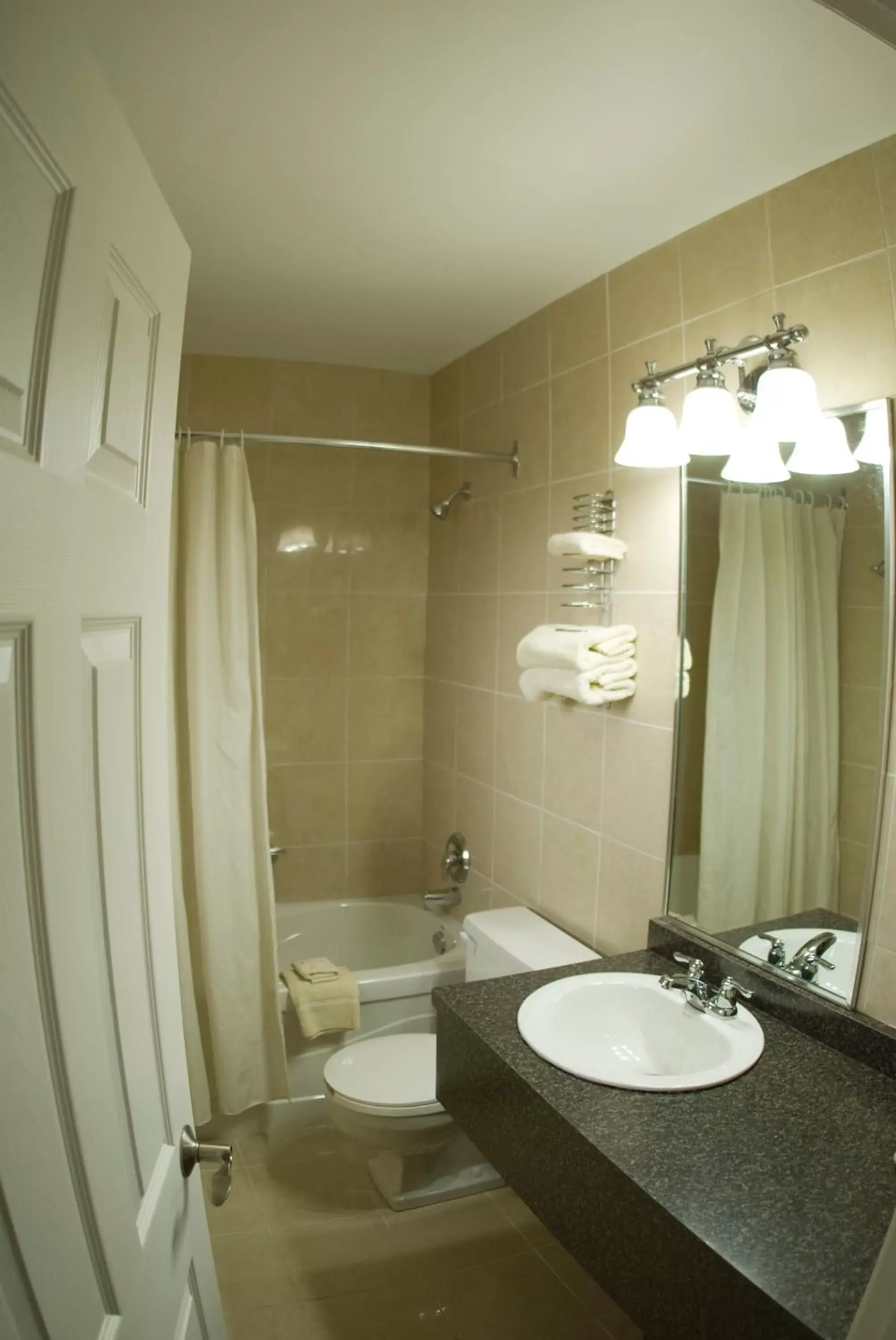 Bathroom in Falls Manor Resort