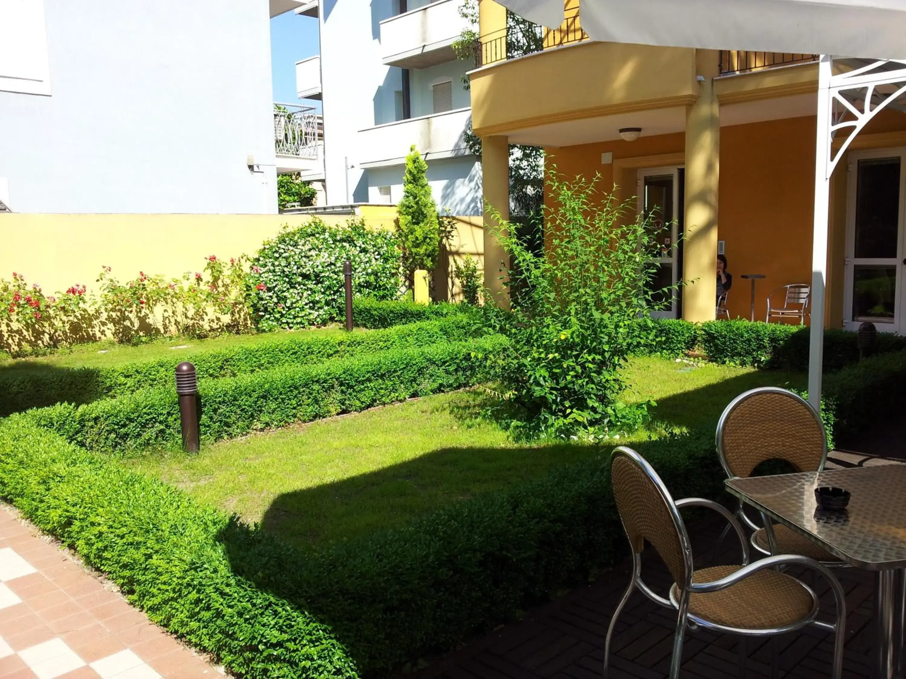 Garden in Hotel Alibi