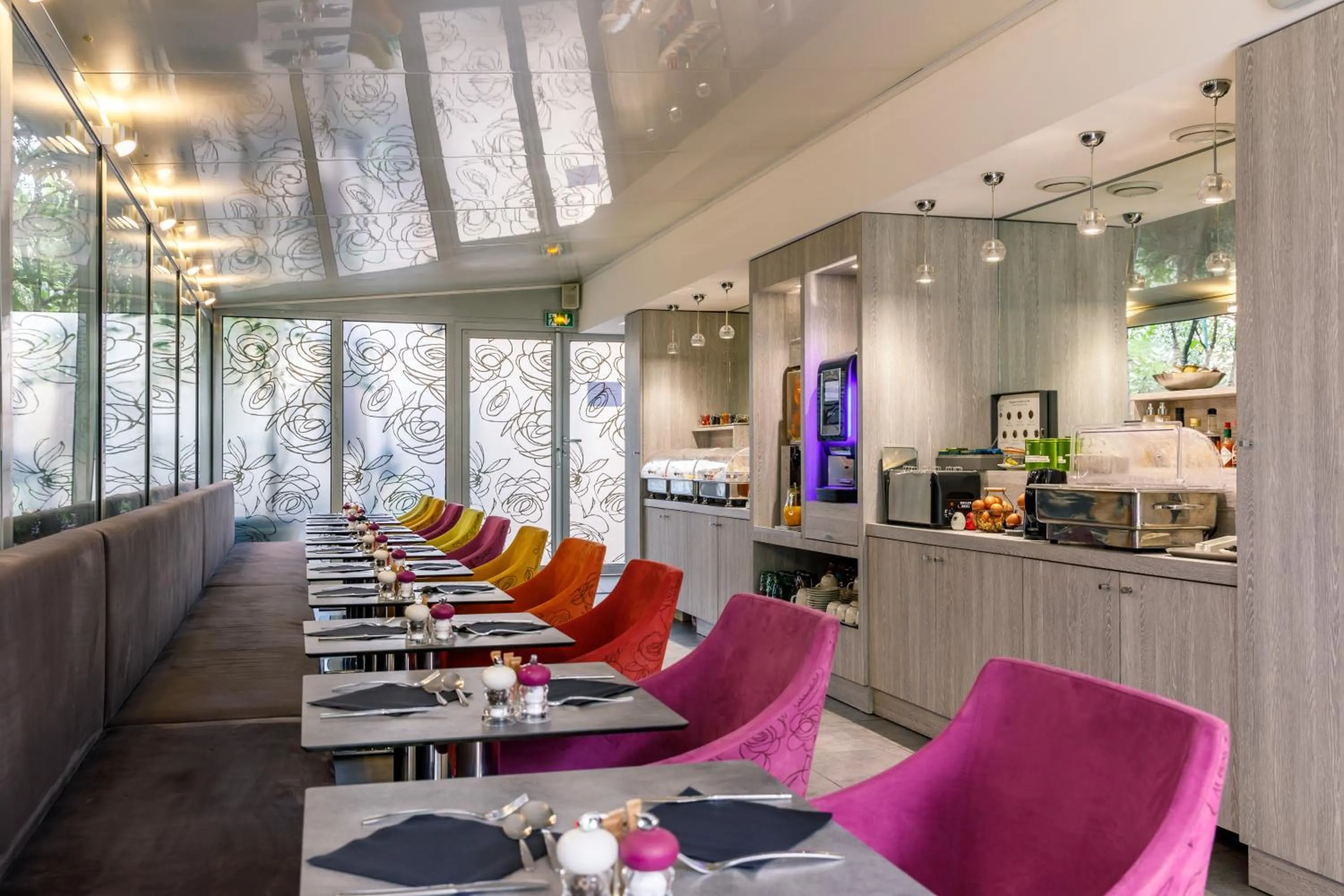 Food and drinks in Cézanne Hôtel