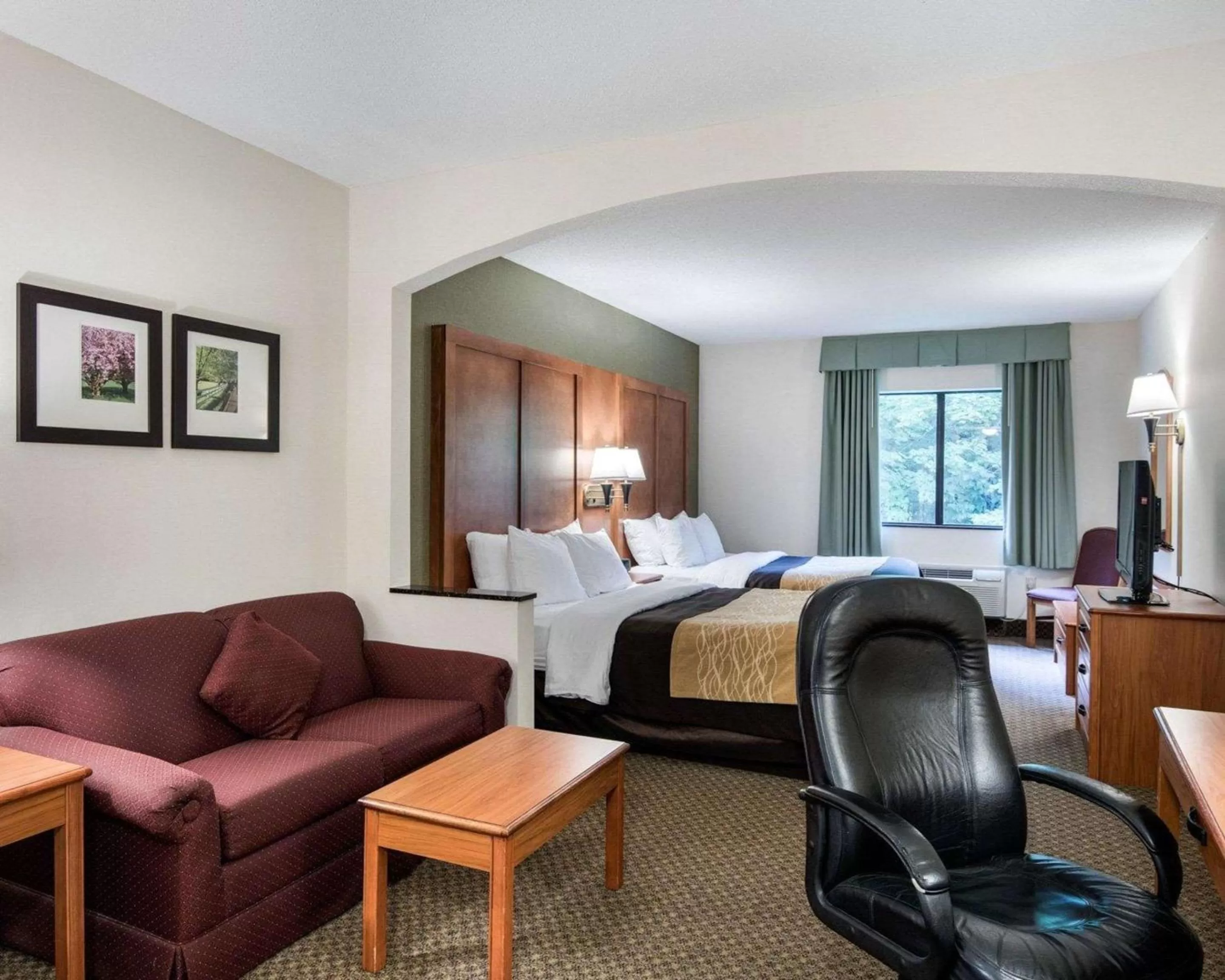 1 Bedroom Suite with 2 Queen Beds - Non-Smoking in Comfort Inn & Suites - LaVale - Cumberland