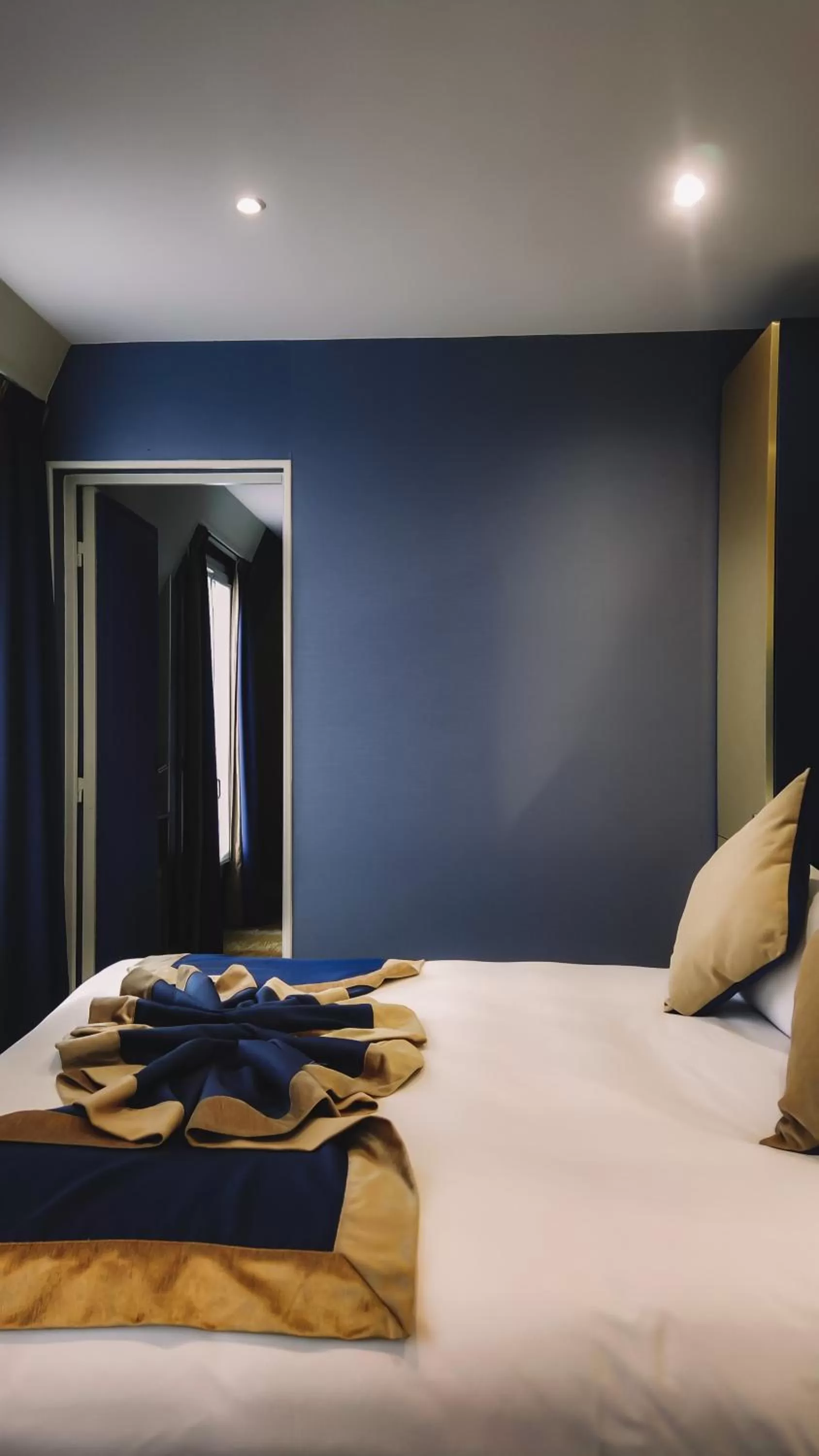 Bedroom, Bed in Trianon Gare de Lyon