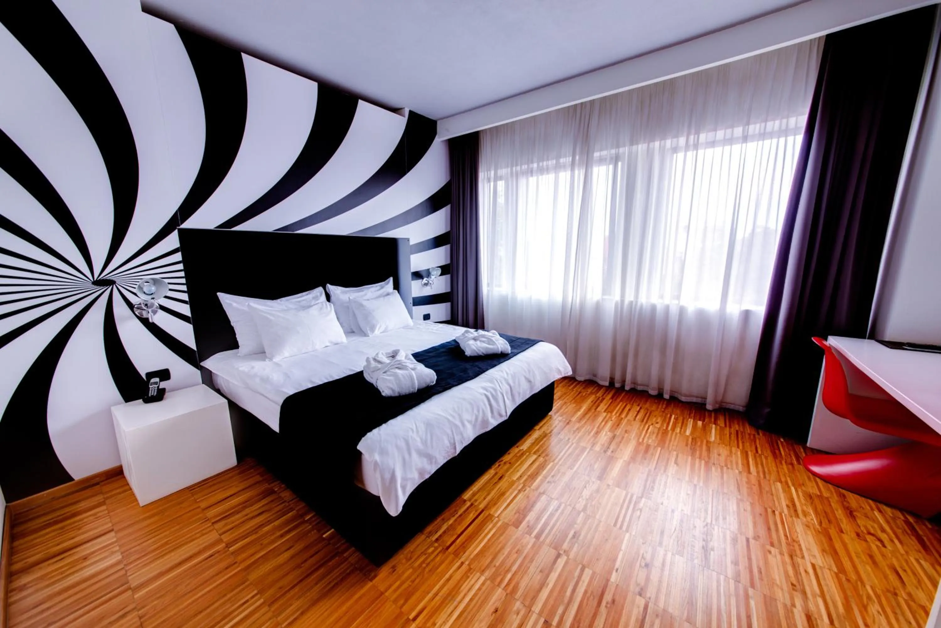 Photo of the whole room, Bed in Sarroglia Hotel