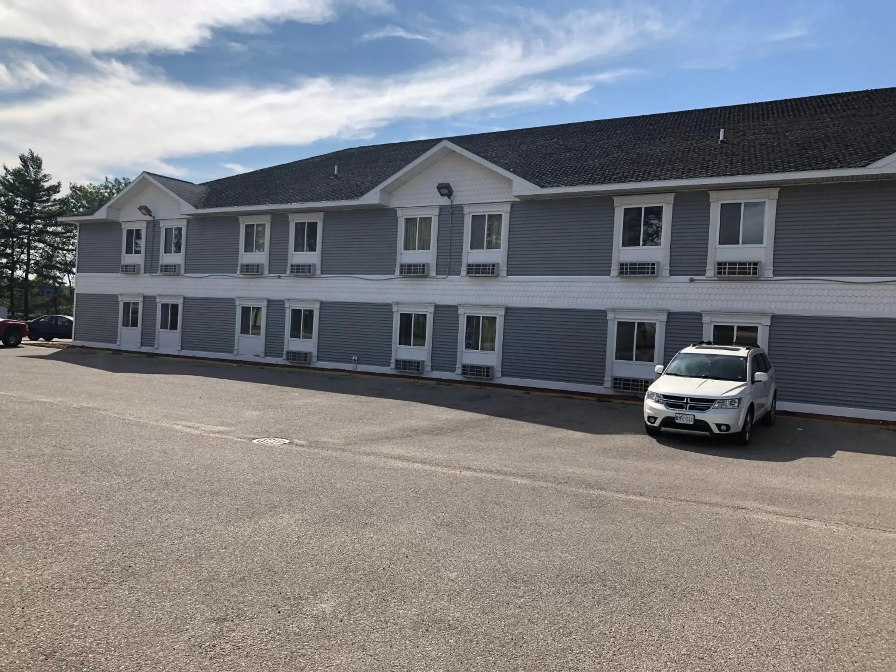 Property Building in Americas Best Value Inn - Gaylord