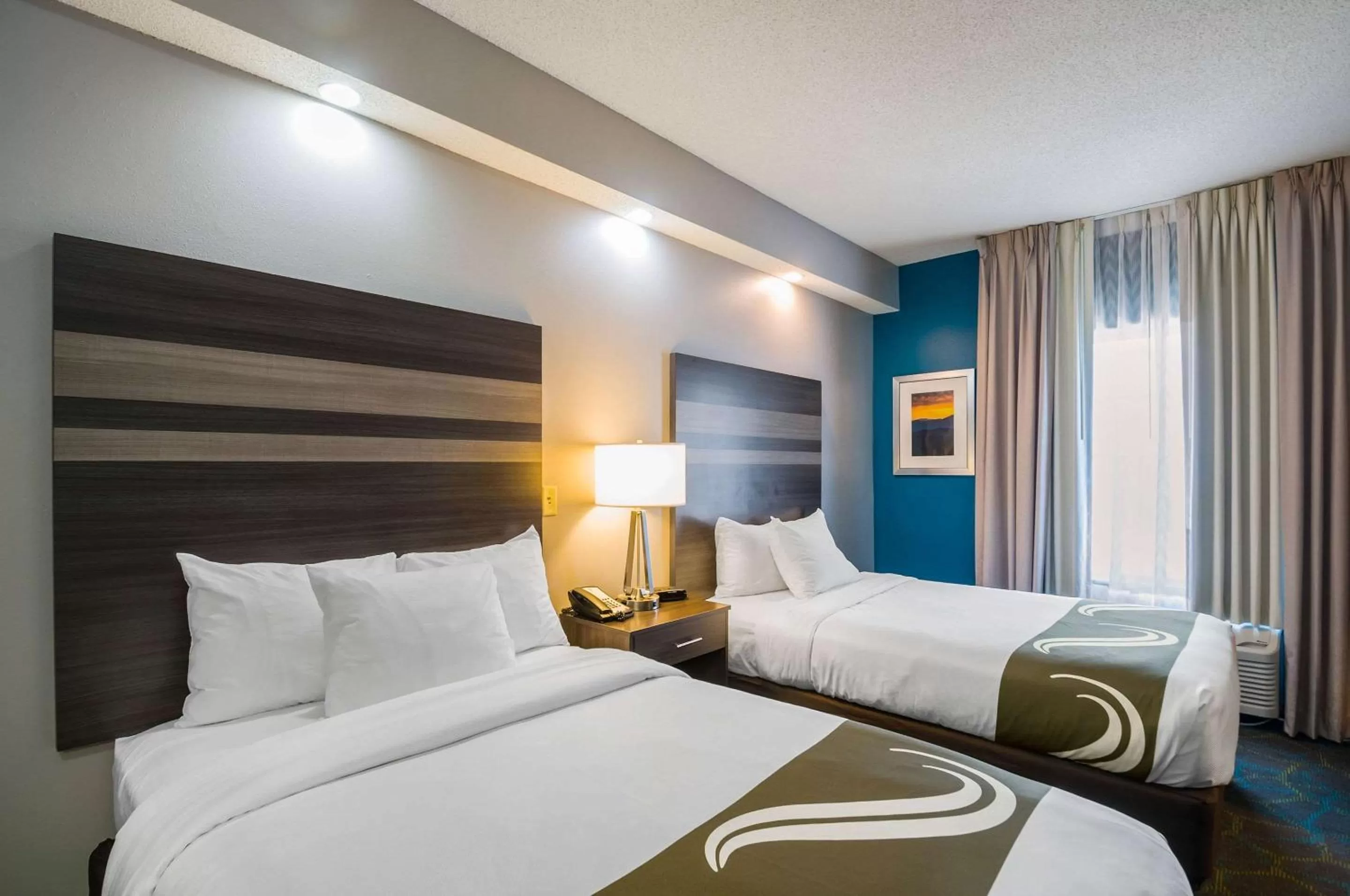 Photo of the whole room, Bed in Quality Inn Harrisonburg I-81