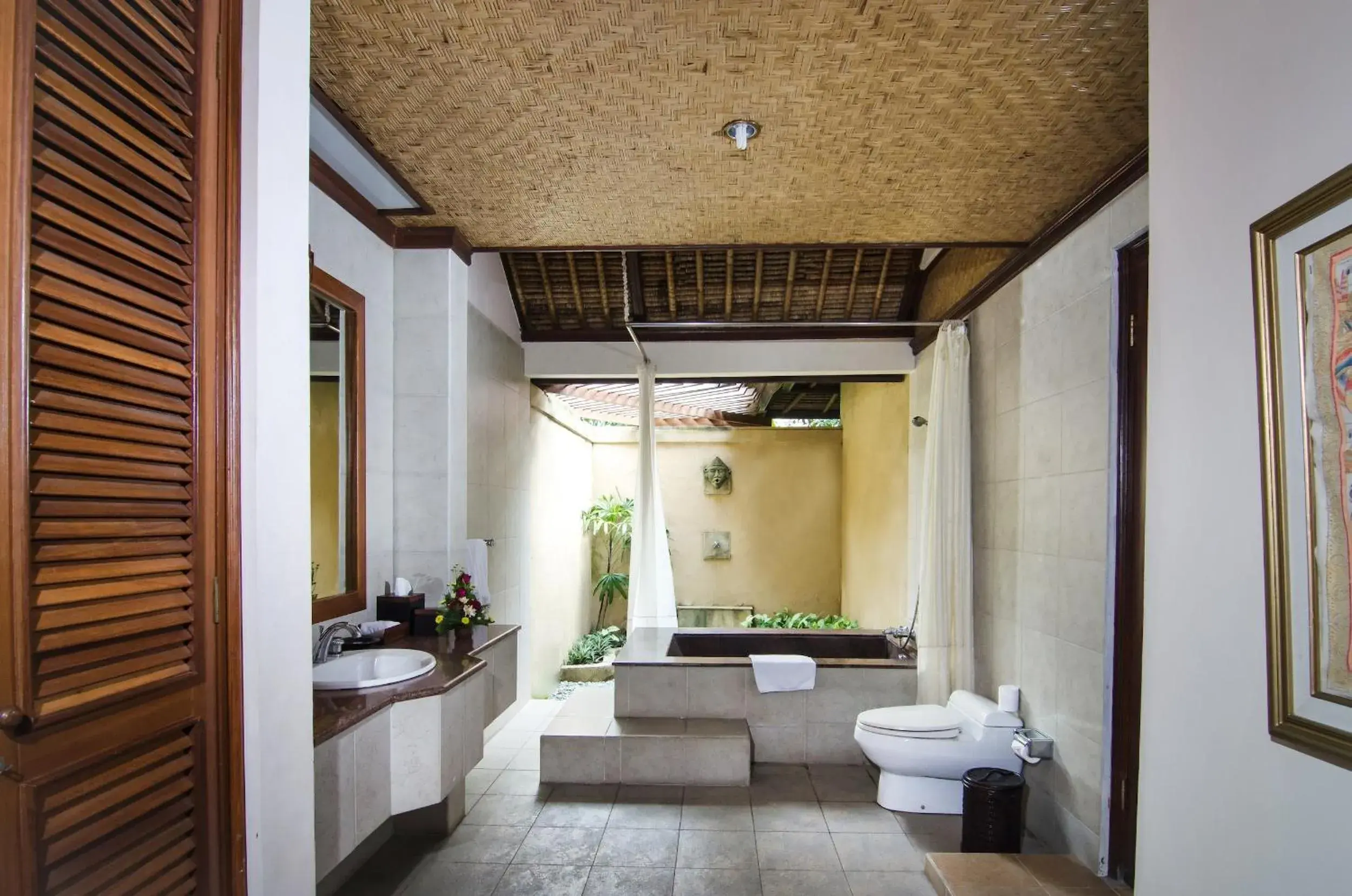 Toilet in Sri Phala Resort & Villa