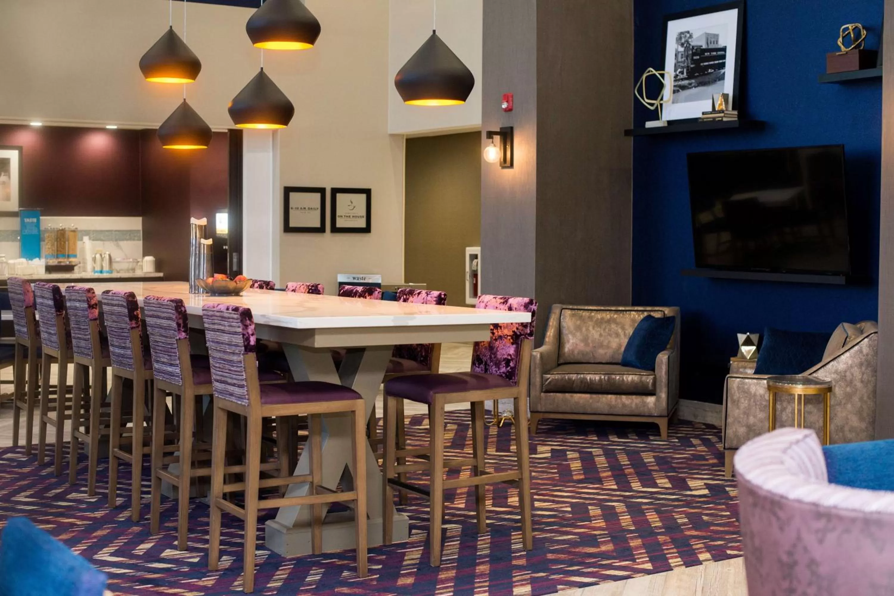Lobby or reception in Hampton Inn & Suites Warrington Horsham