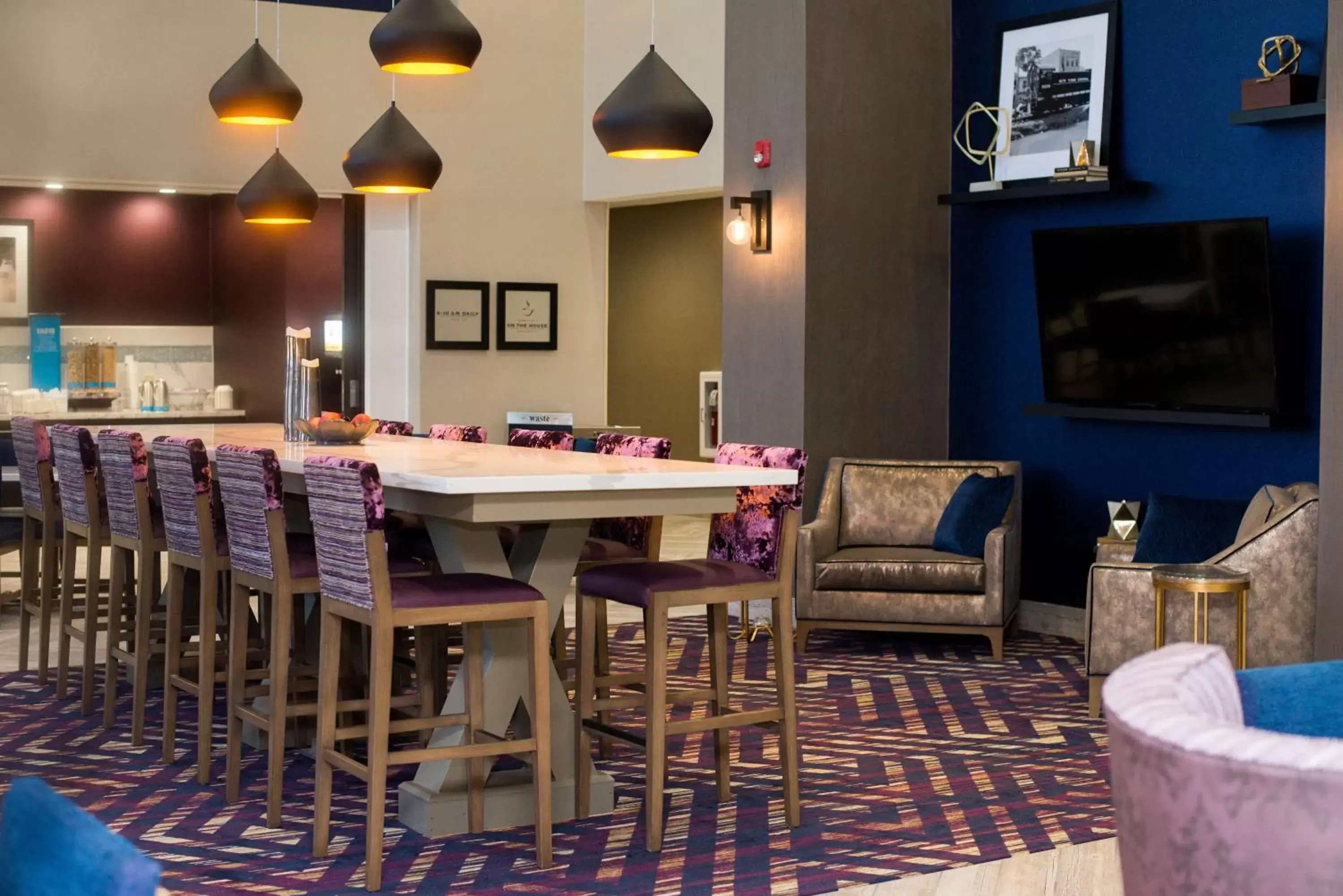 Lobby or reception, Restaurant/Places to Eat in Hampton Inn & Suites Warrington Horsham