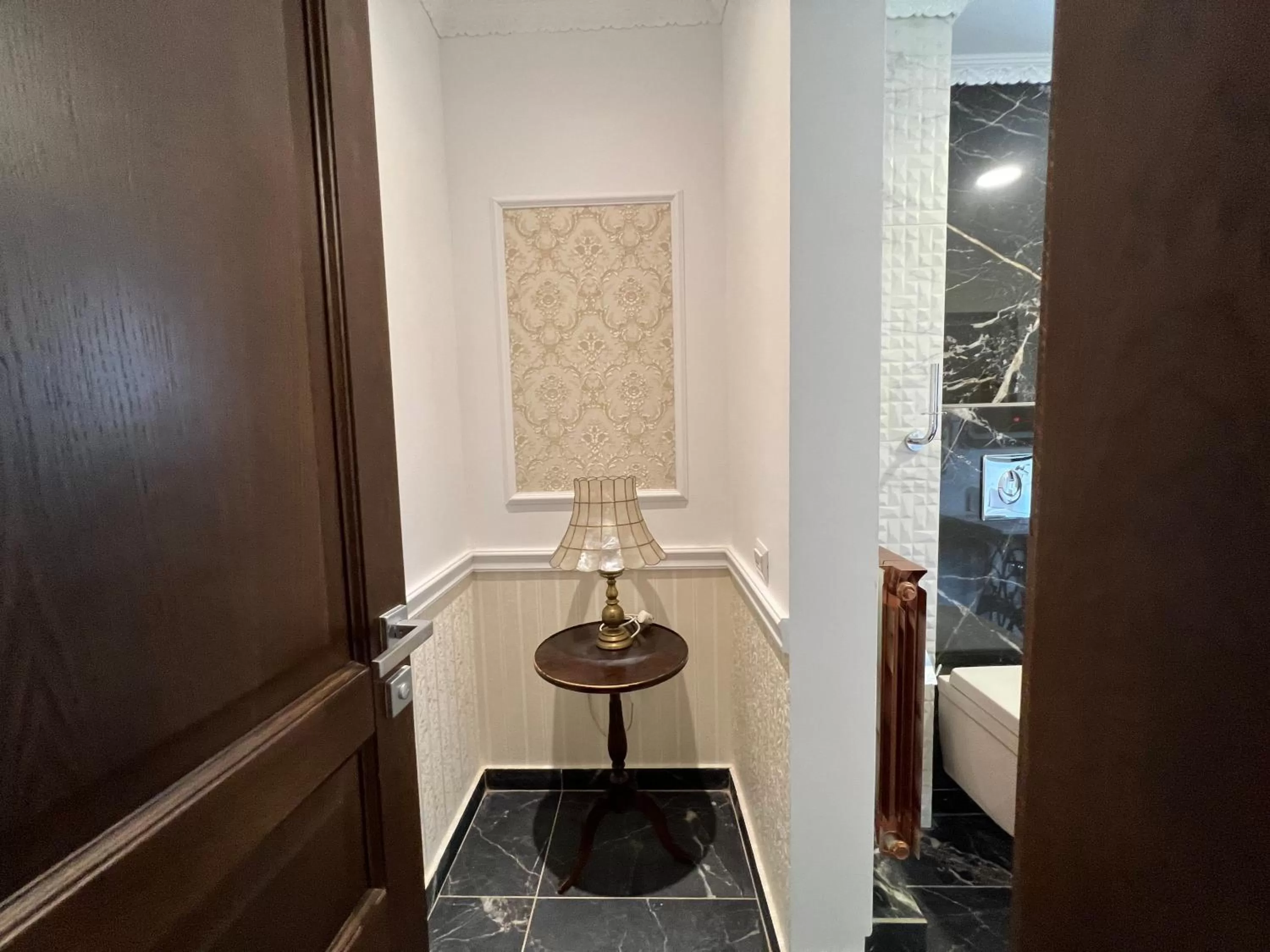 Lobby or reception in Hotel Boutique Cathedral Plaza Residences room for rent downtown