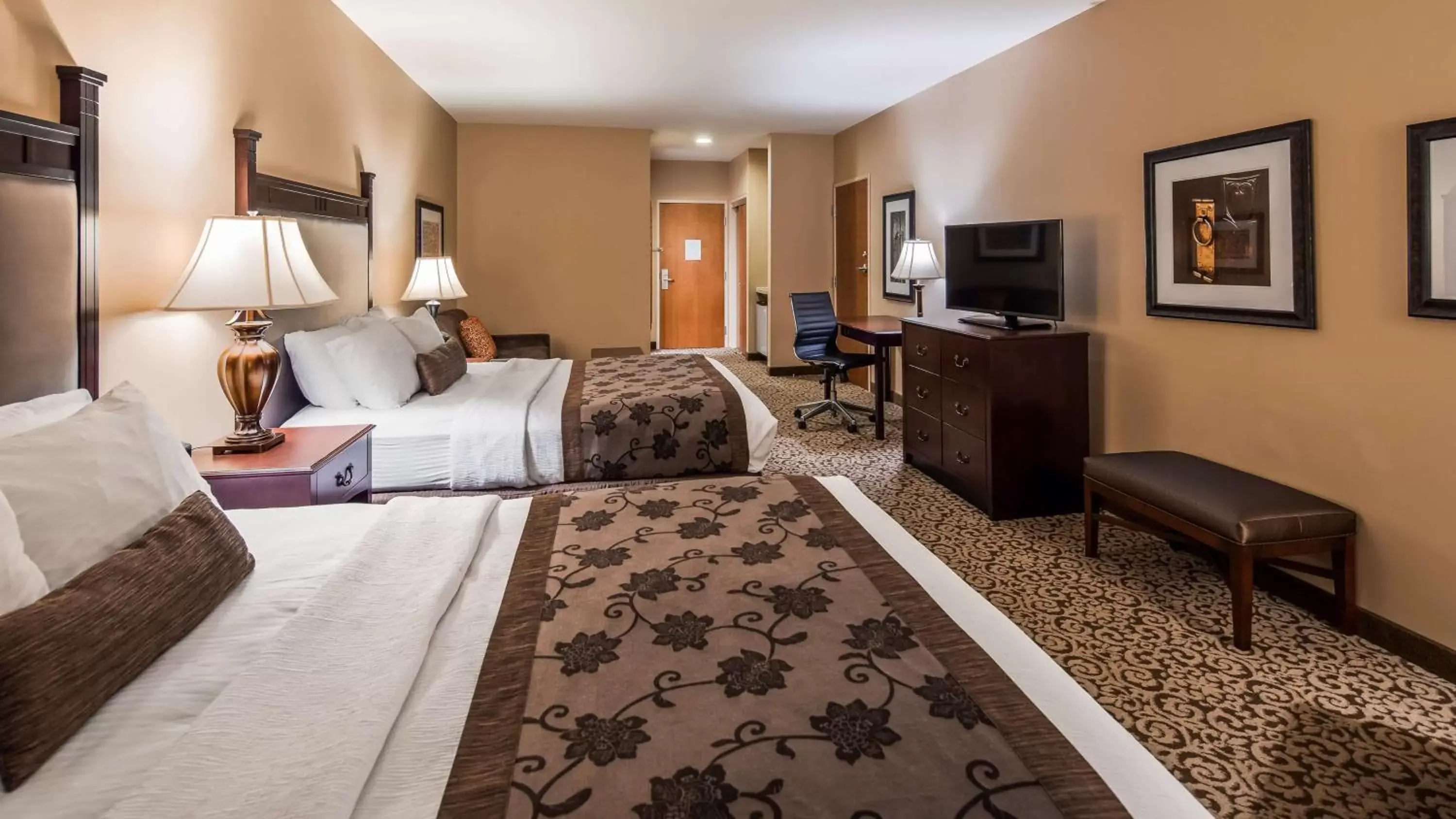 Photo of the whole room, Bed in Best Western Plus Intercourse Village Inn
