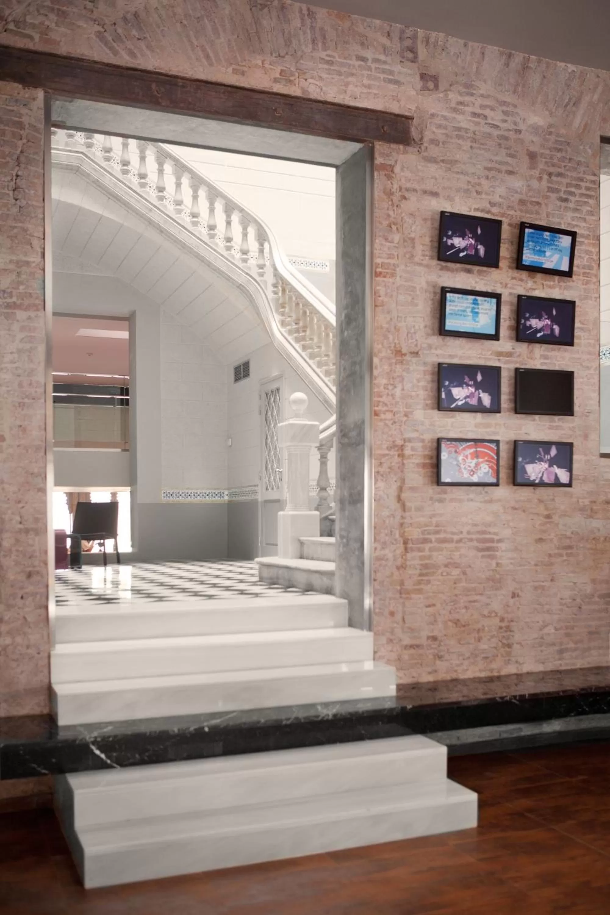 Lobby or reception in Onix Liceo