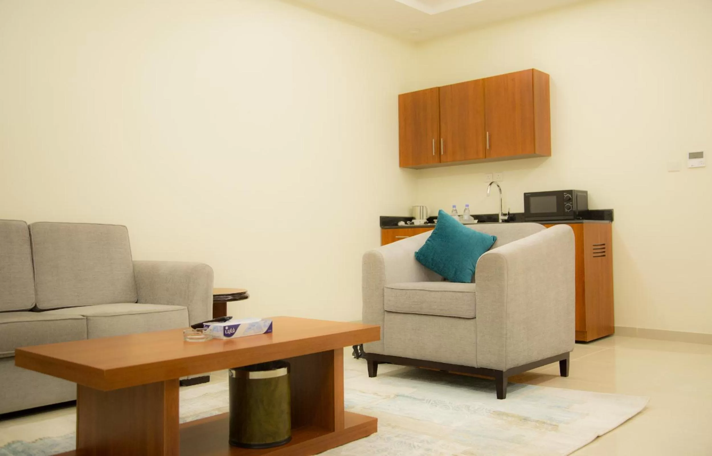 Living room in Rama Yanbu Hotel-Suite