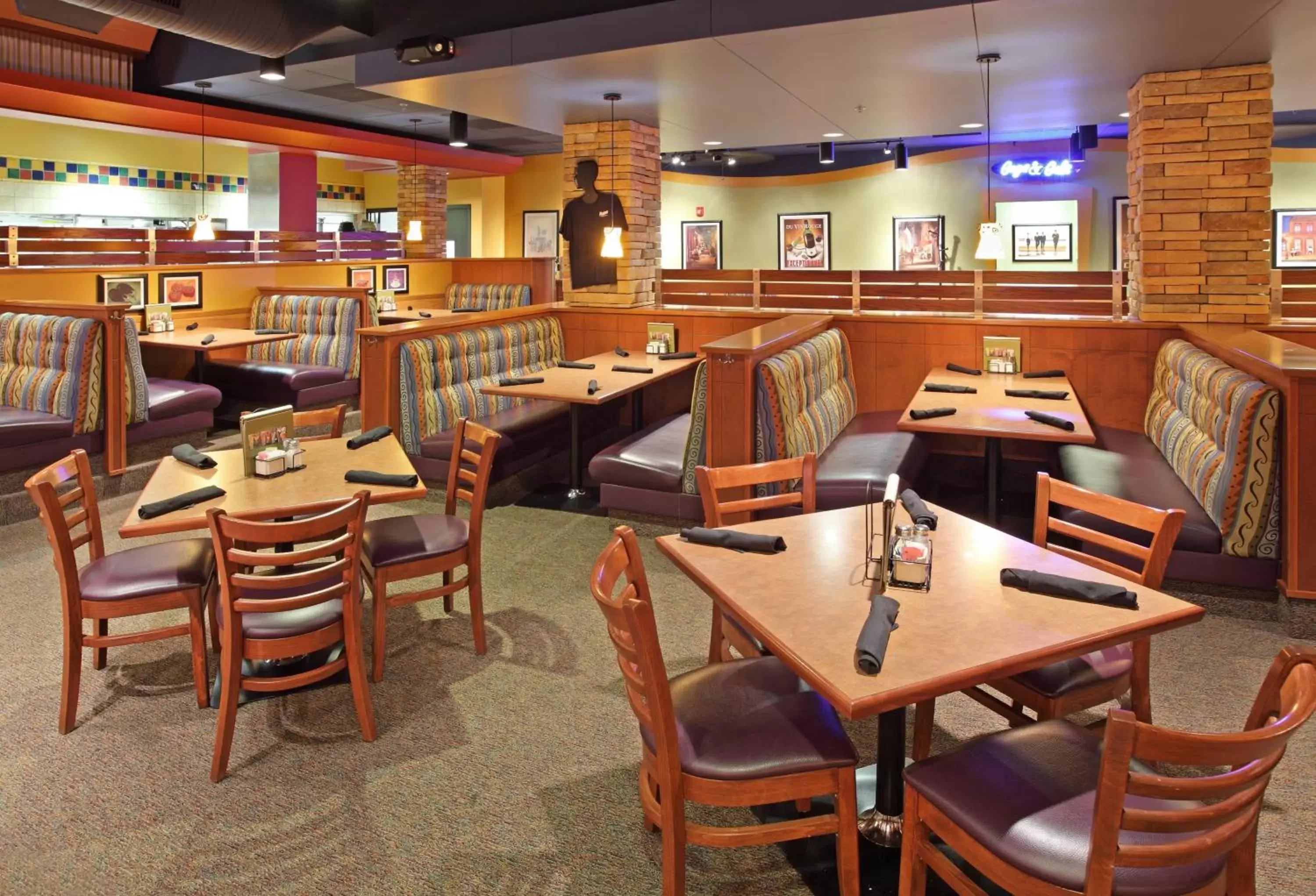 Restaurant/Places to Eat in Holiday Inn Little Rock-Airport-Conference Center, an IHG Hotel