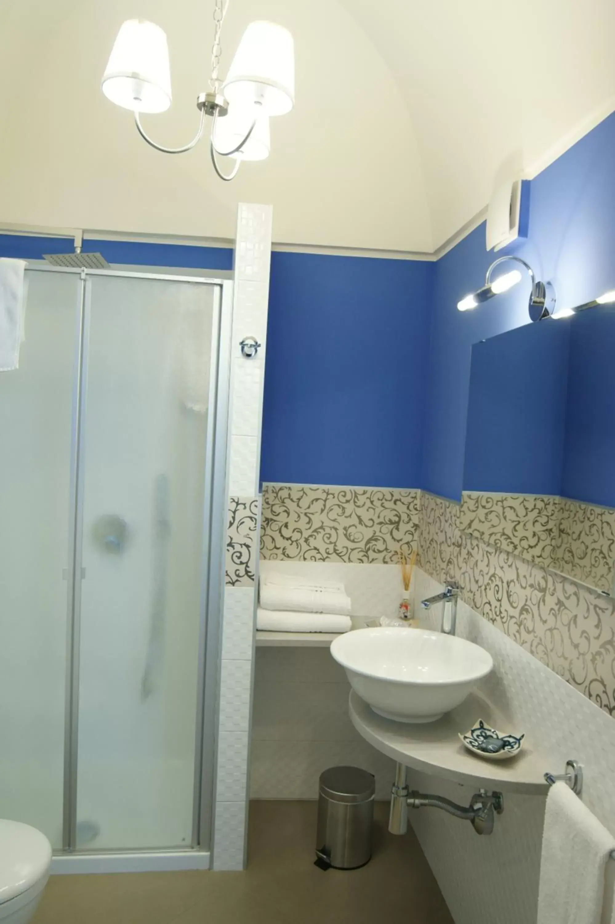 Shower, Bathroom in B&B San Trifone