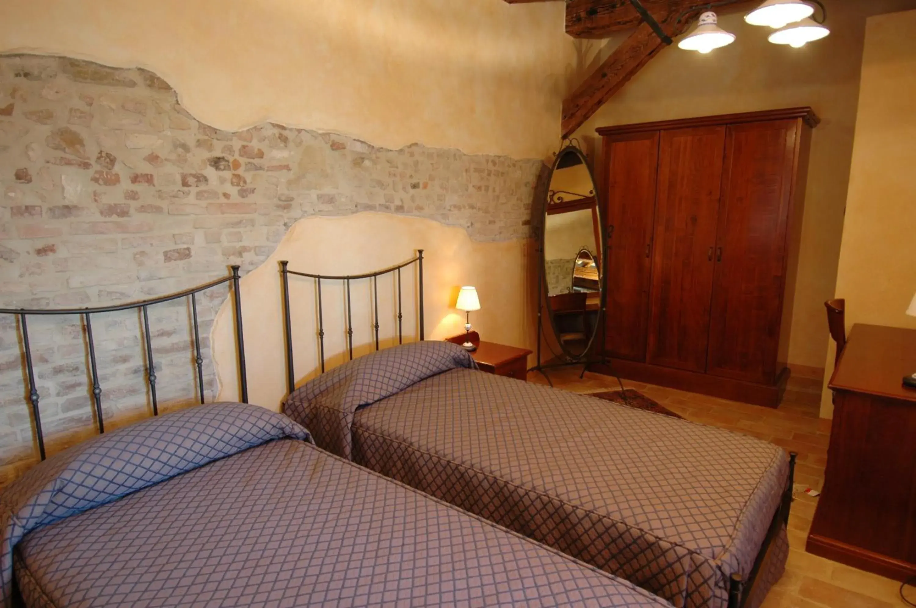 Bedroom, Bed in Castello Montegiove