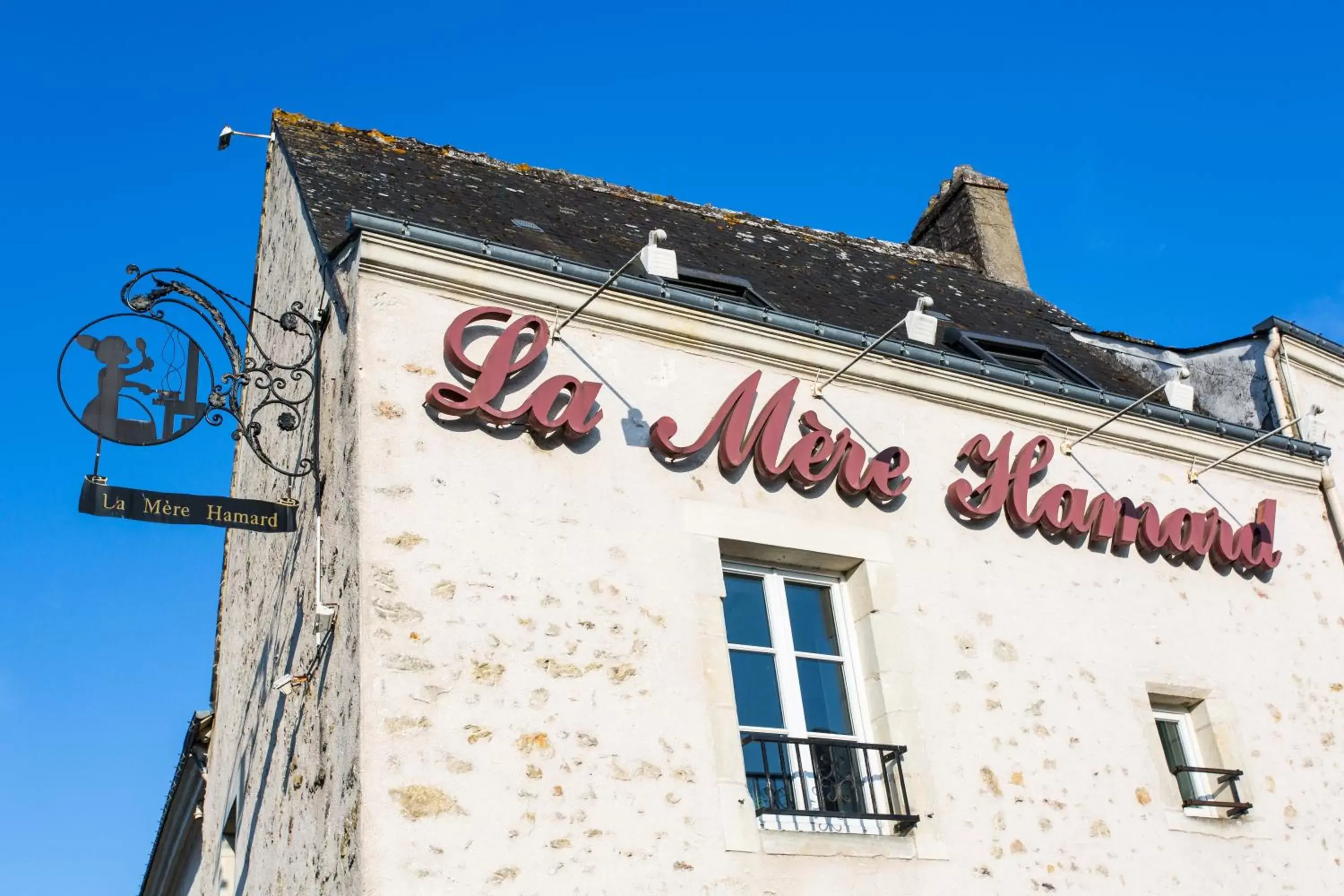 Facade/entrance, Property Building in Logis Hôtels Restaurant La Mère Hamard