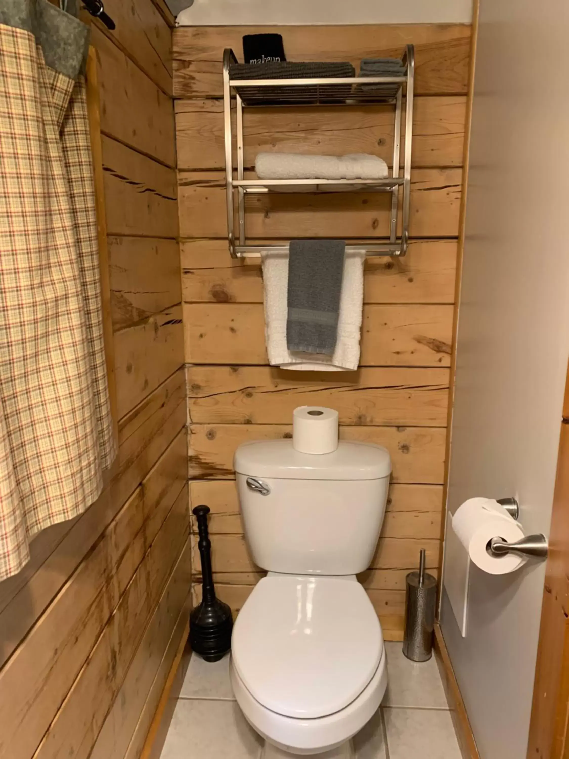 Toilet, Bathroom in Barefoot Hills