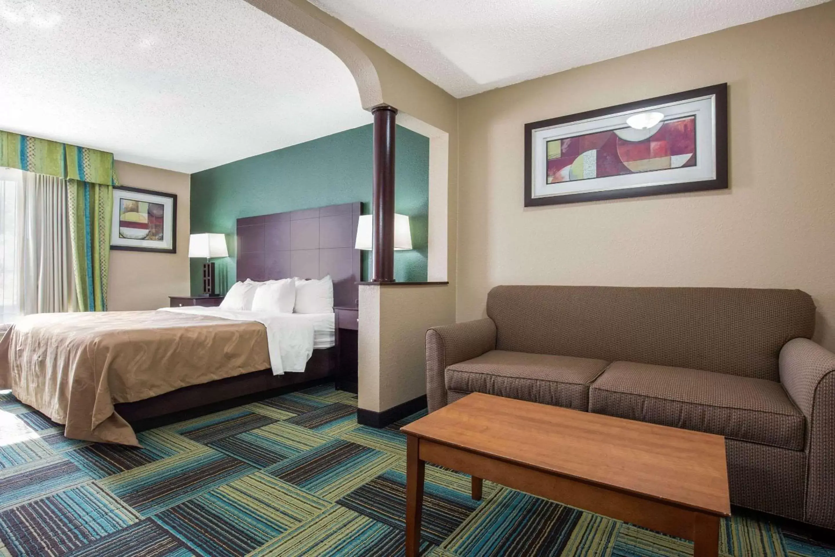 Photo of the whole room in Quality Inn & Suites Arnold