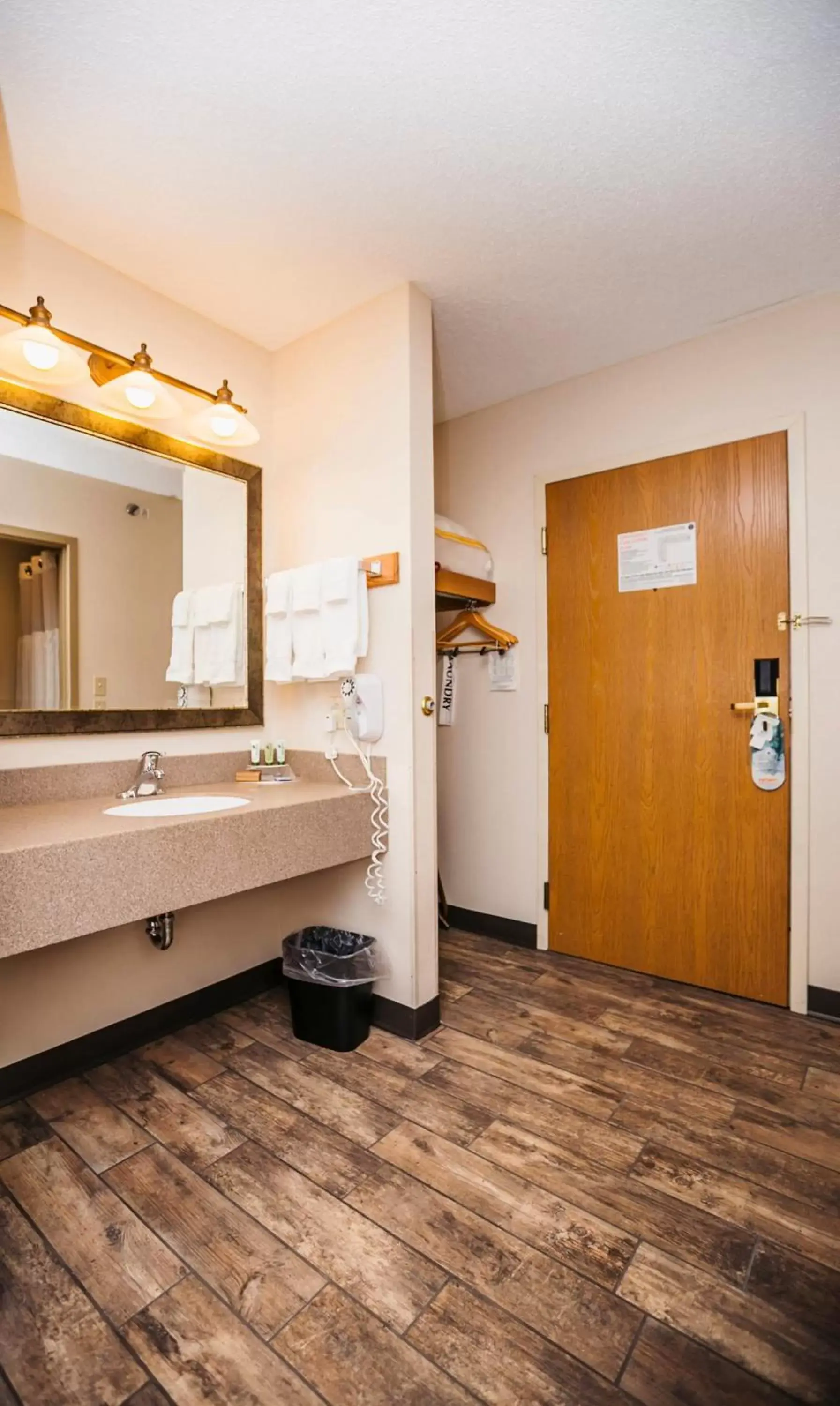 Bathroom in SureStay Plus Hotel by Best Western Elizabethtown Hershey