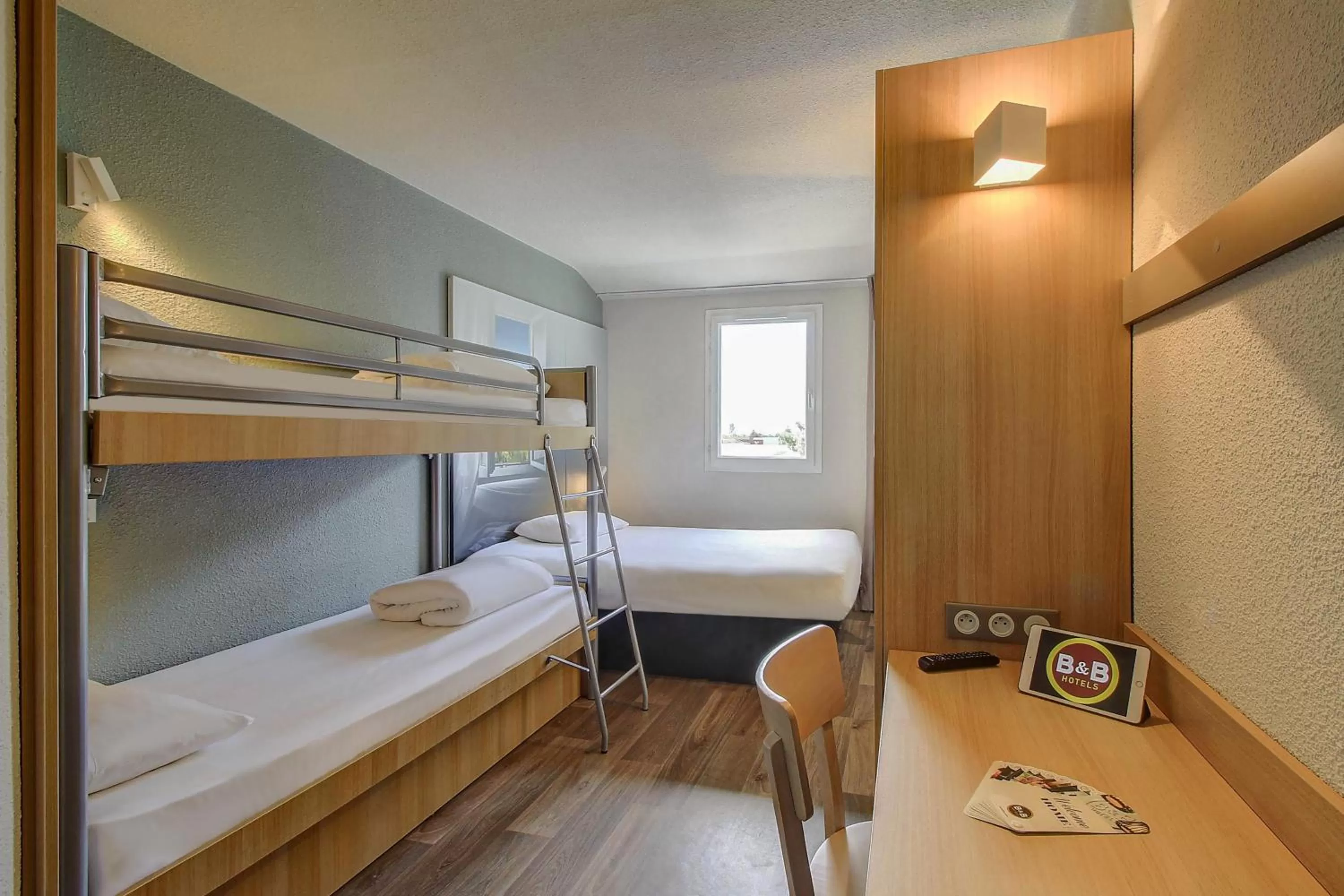 Bedroom, Bed in B&B HOTEL BEAUNE Nord