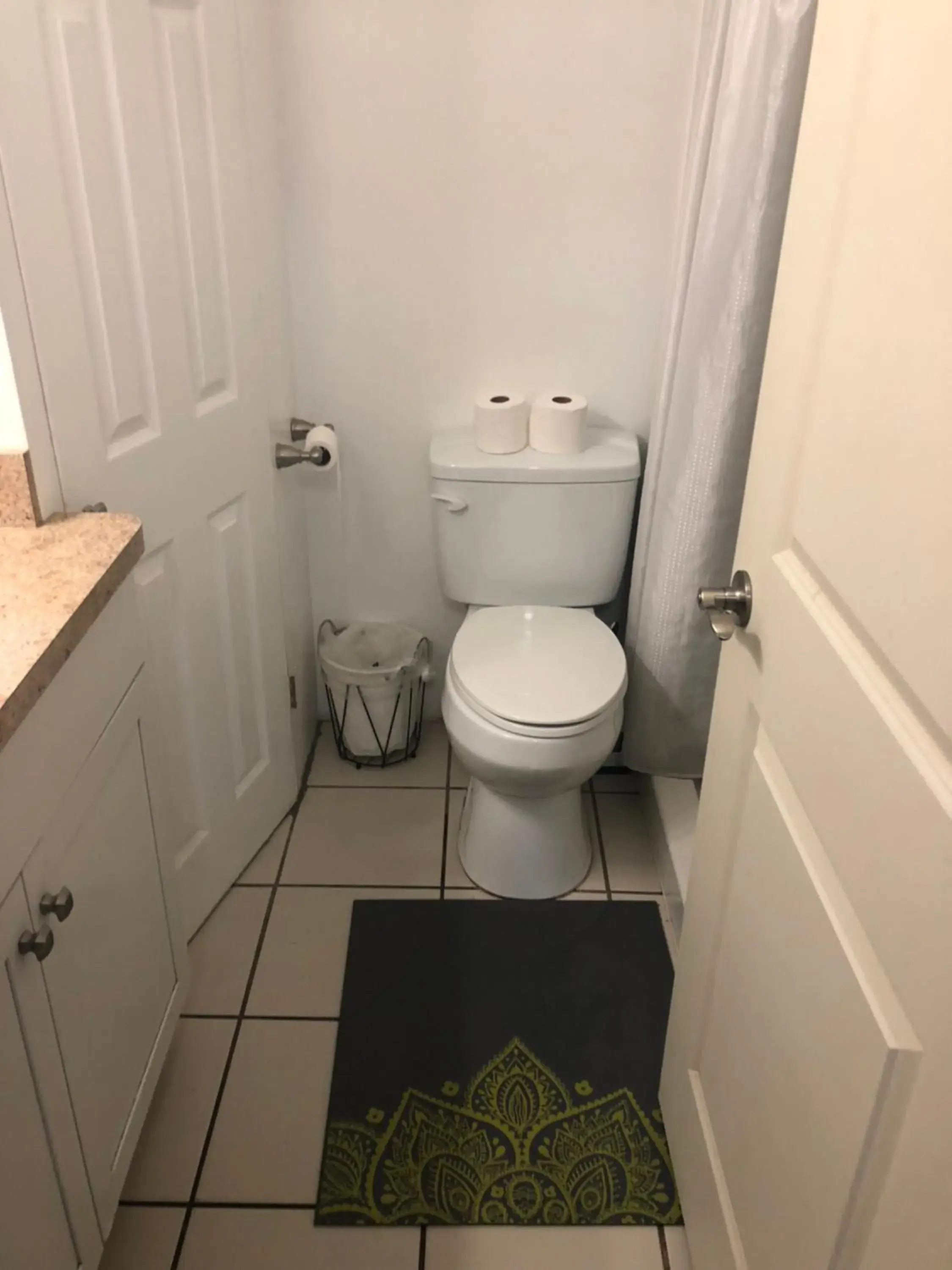 Toilet, Bathroom in Sheridan Hostel