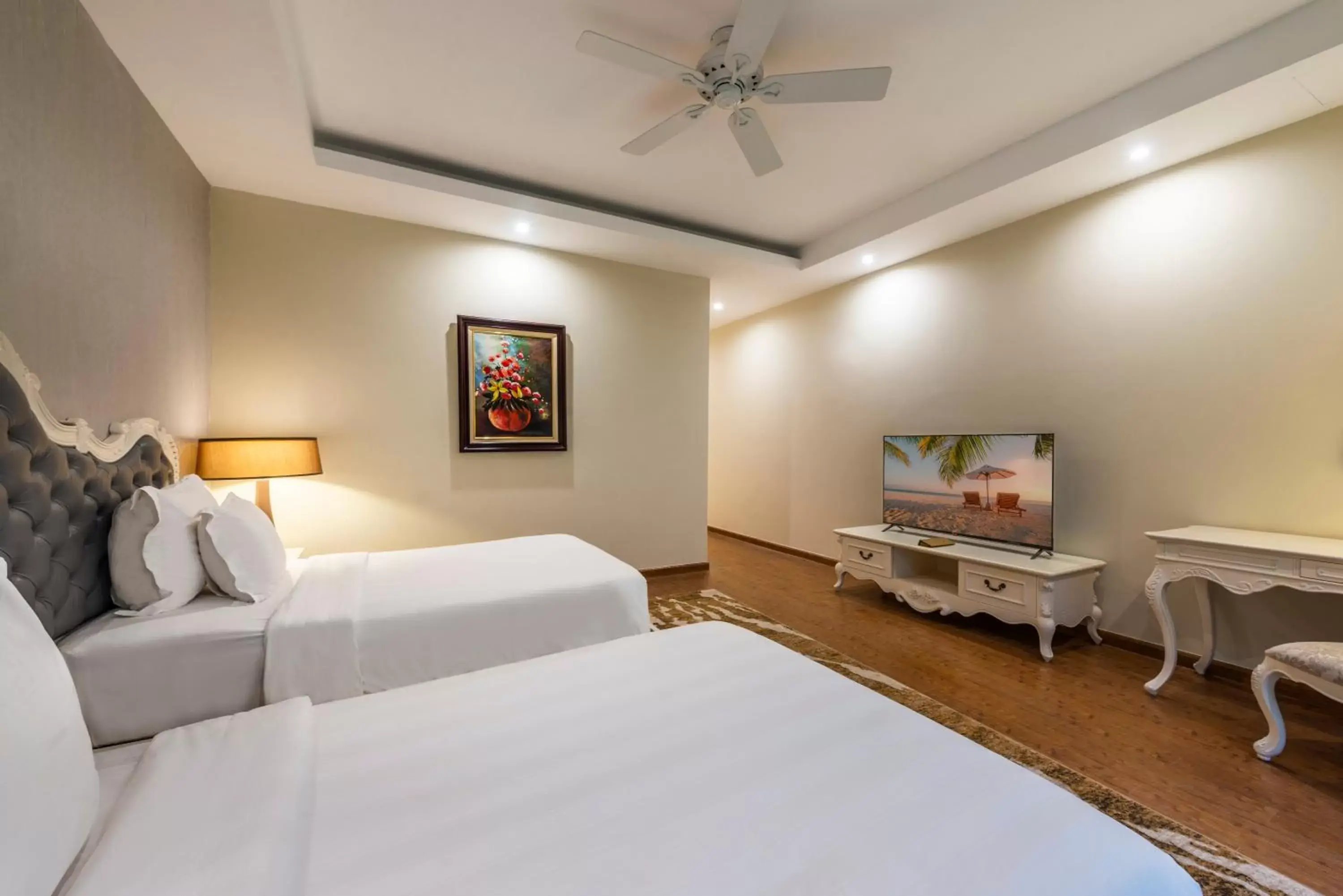 Bedroom, Bed in Vinpearl Resort & Spa Nha Trang Bay