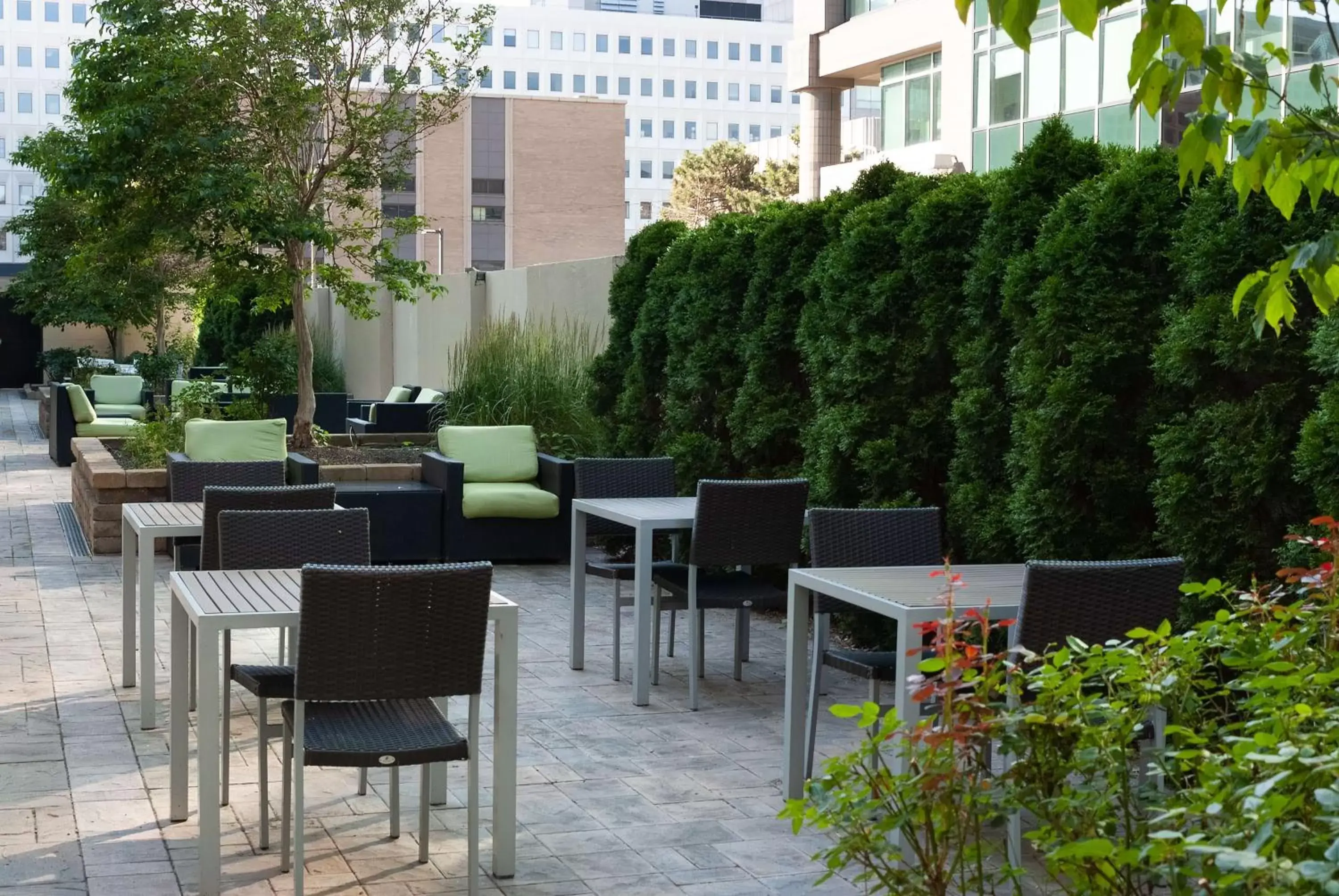 Patio in DoubleTree by Hilton Hotel Cleveland Downtown - Lakeside