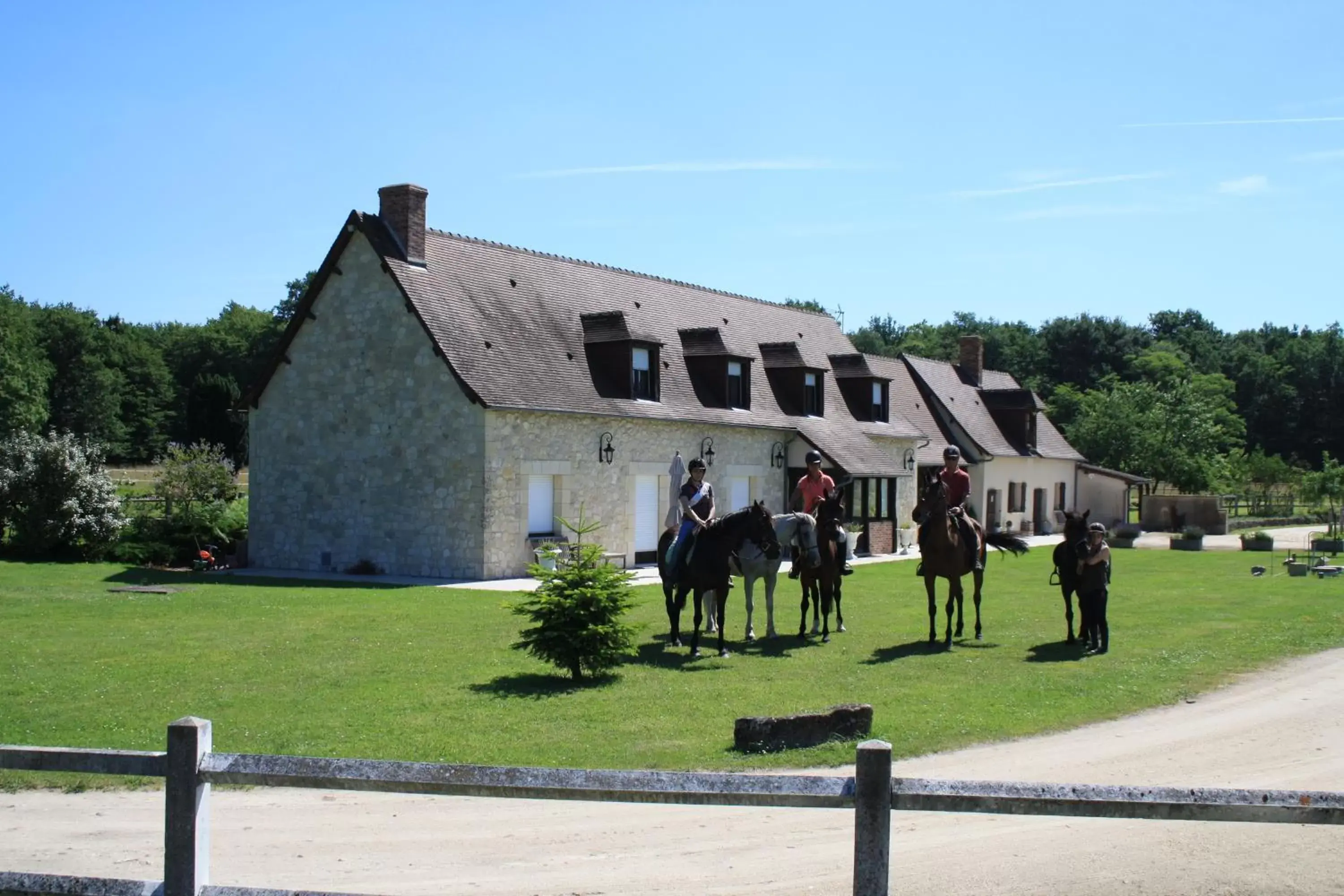 Horse-riding, Property Building in Chambres et Table d'Hôtes Les Machetières