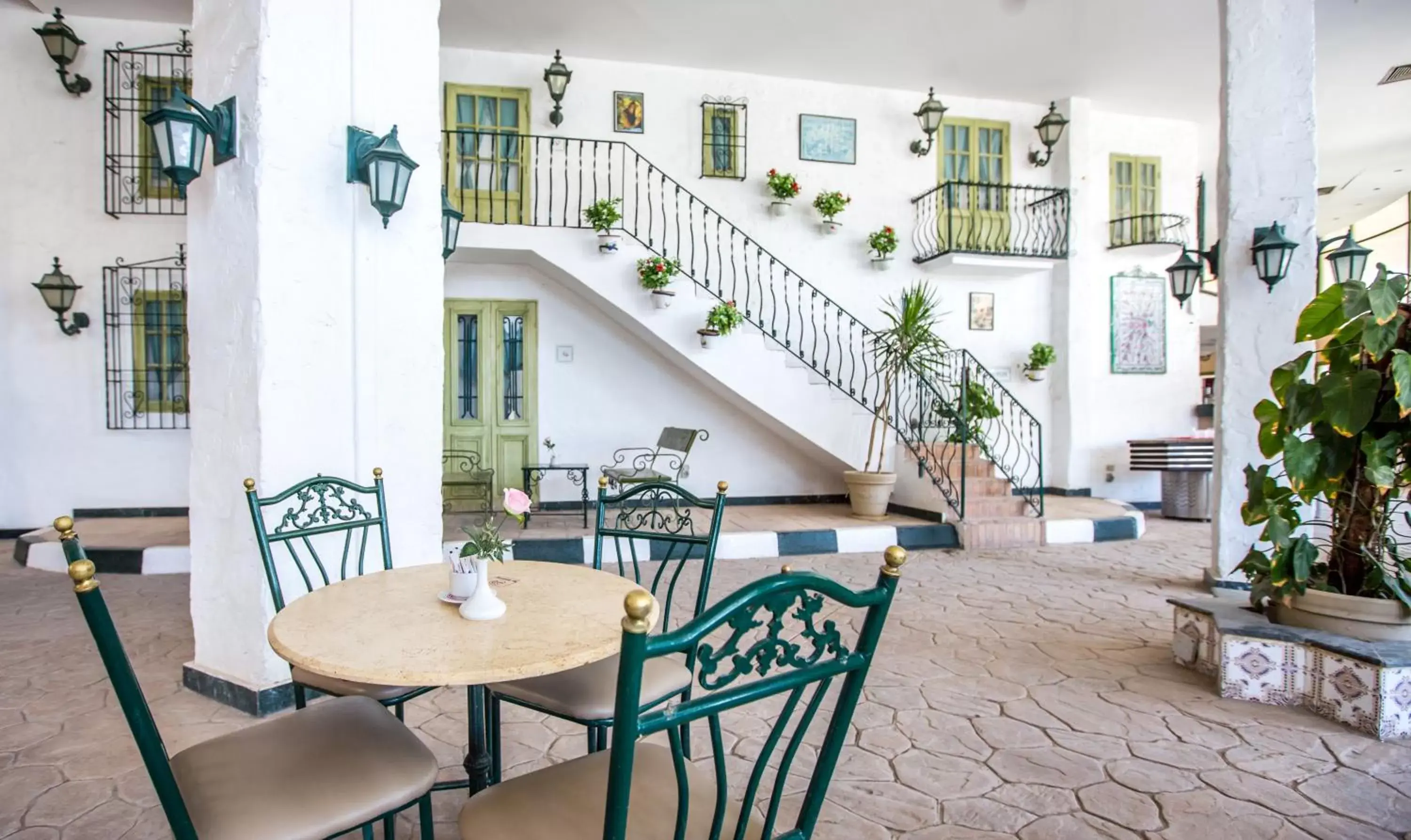 Lounge or bar in Sunny Days Palma De Mirette Resort & Spa