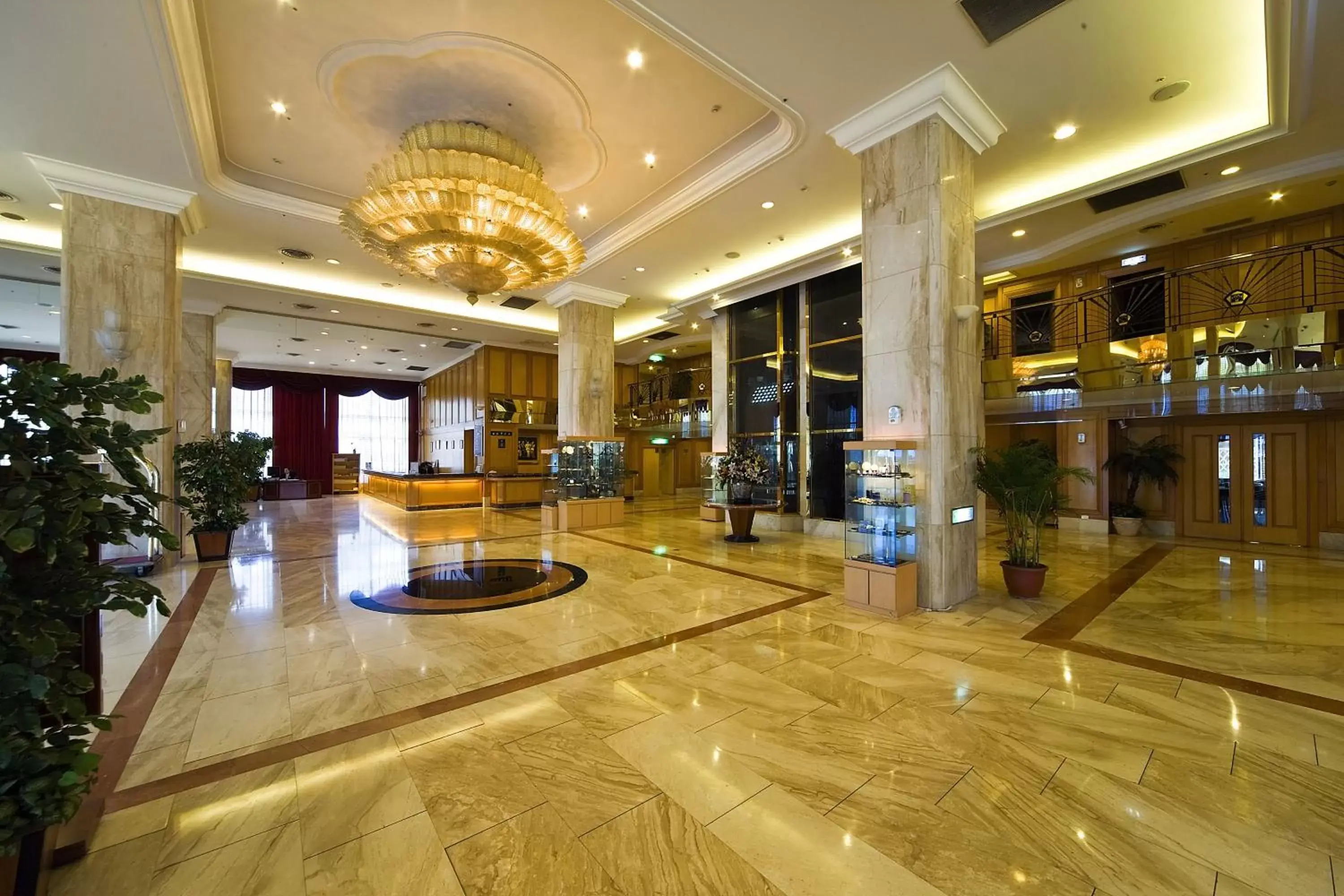 Lobby/Reception in Chuto Plaza Hotel