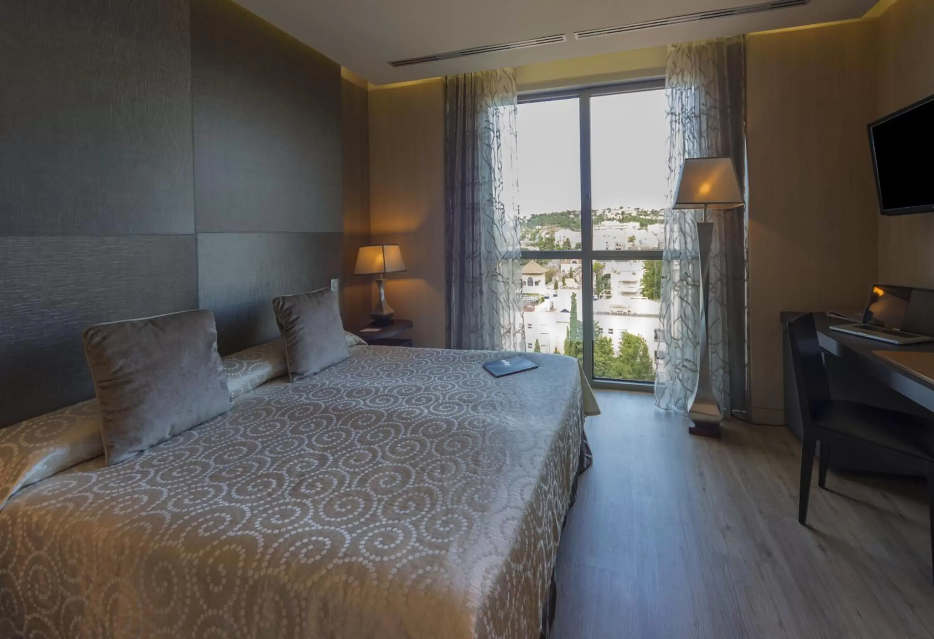 Photo of the whole room, Bed in Hotel MiM Sitges & Spa