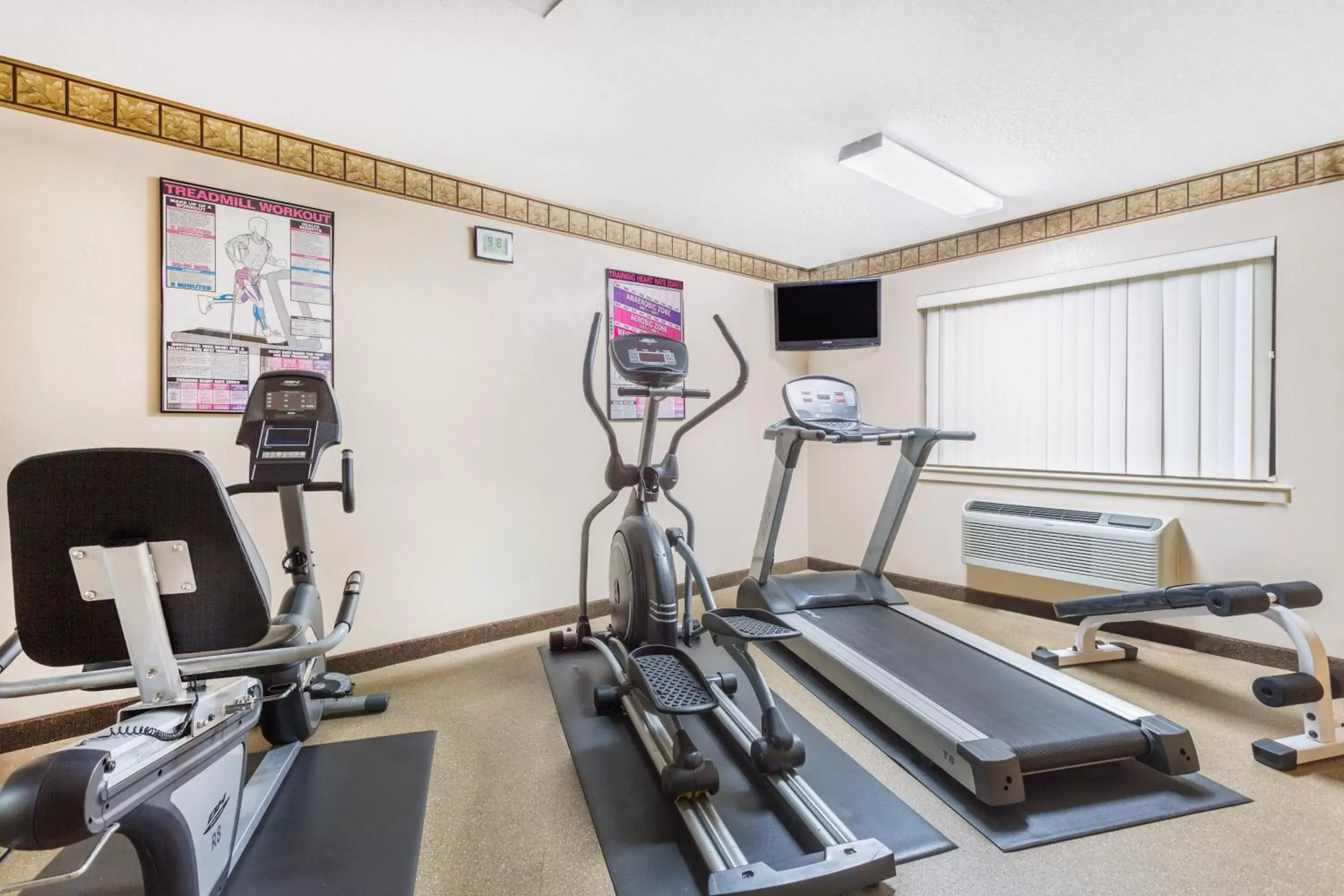 Fitness centre/facilities, Fitness Center/Facilities in Ramada by Wyndham Tuscaloosa