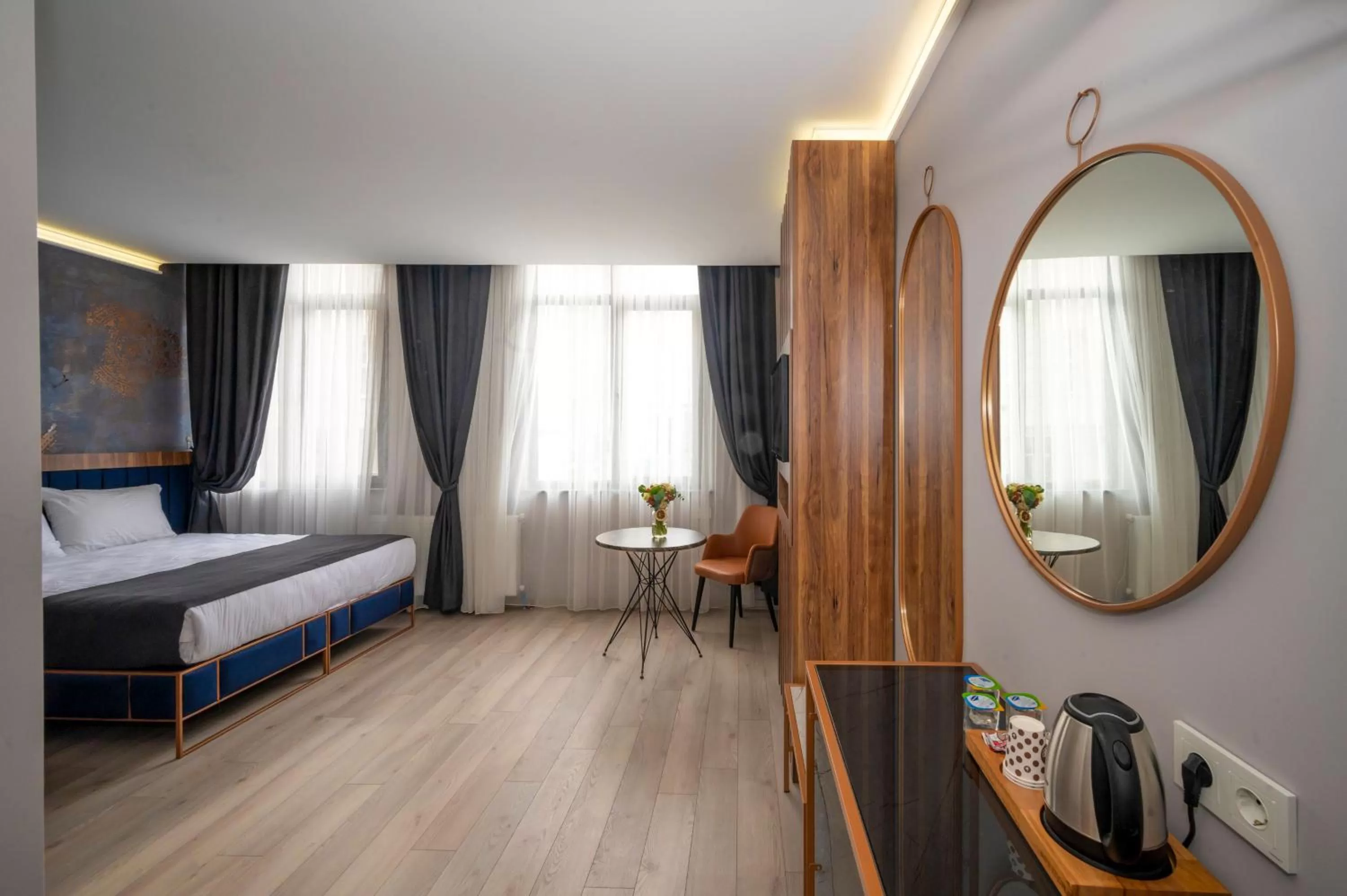 Photo of the whole room, Bed in Seyithan Palace Spa Hotel