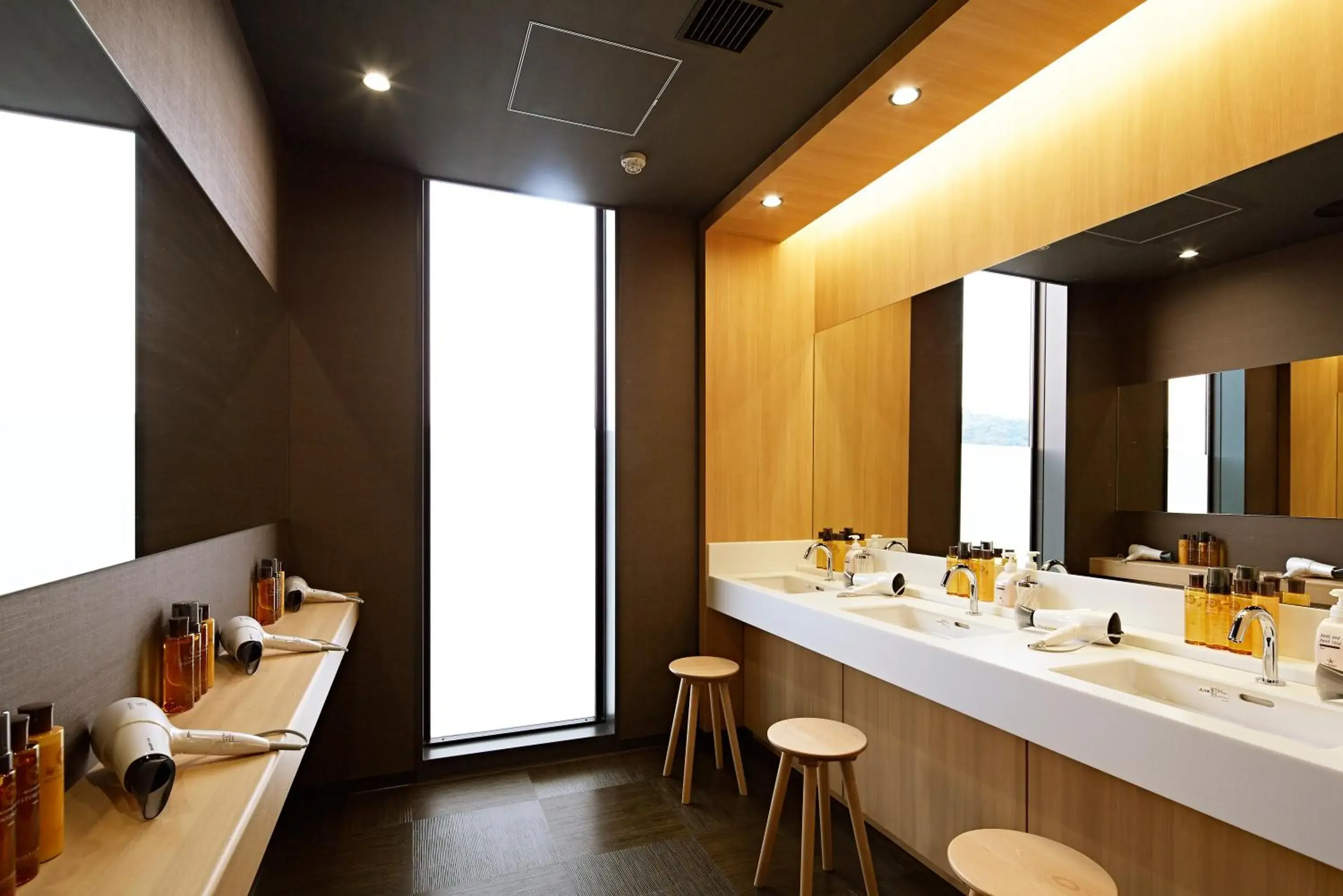 Public Bath, Coffee/Tea Facilities in Candeo Hotels Matsuyama Okaido