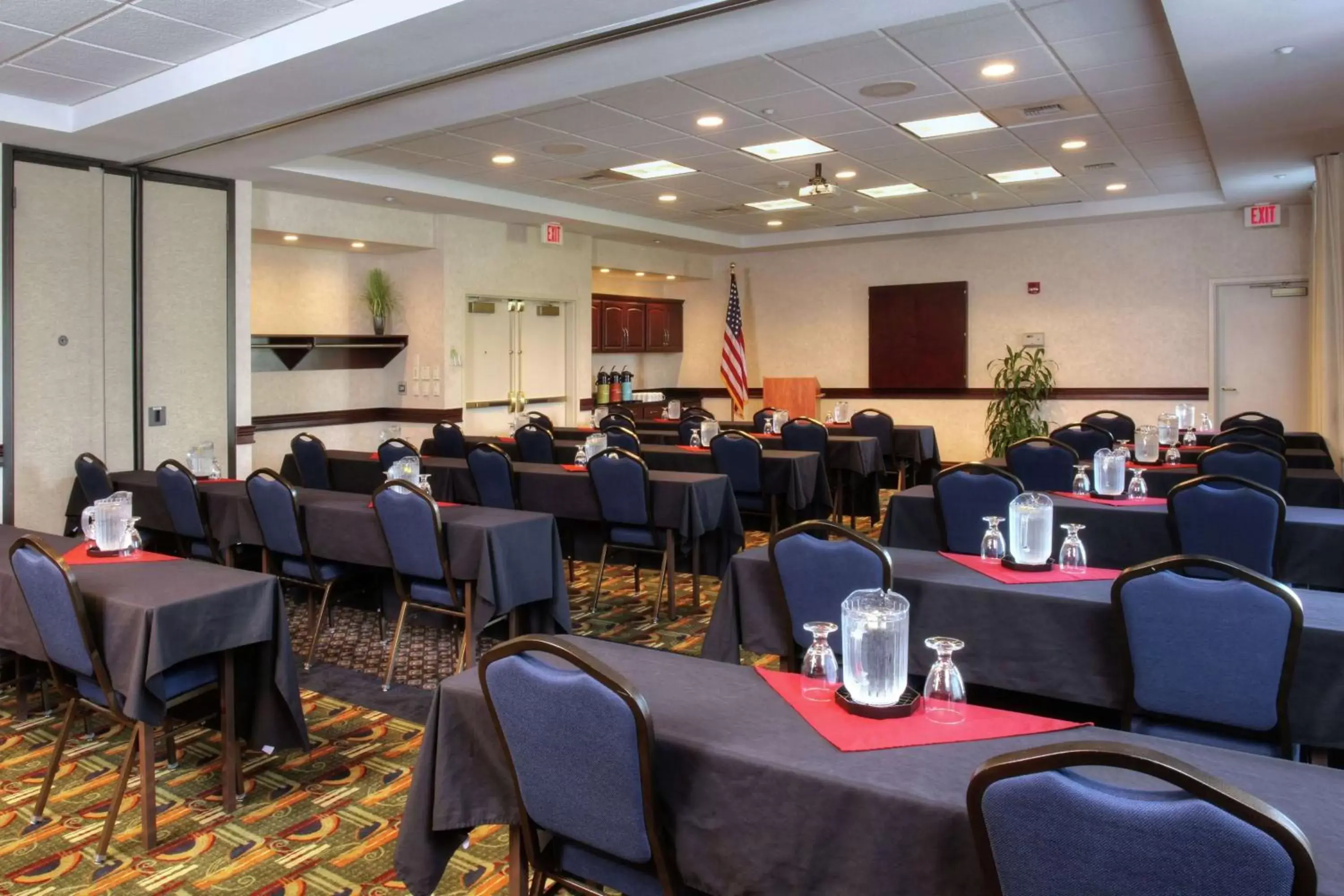 Meeting/conference room, Restaurant/Places to Eat in Hilton Garden Inn Spokane Airport