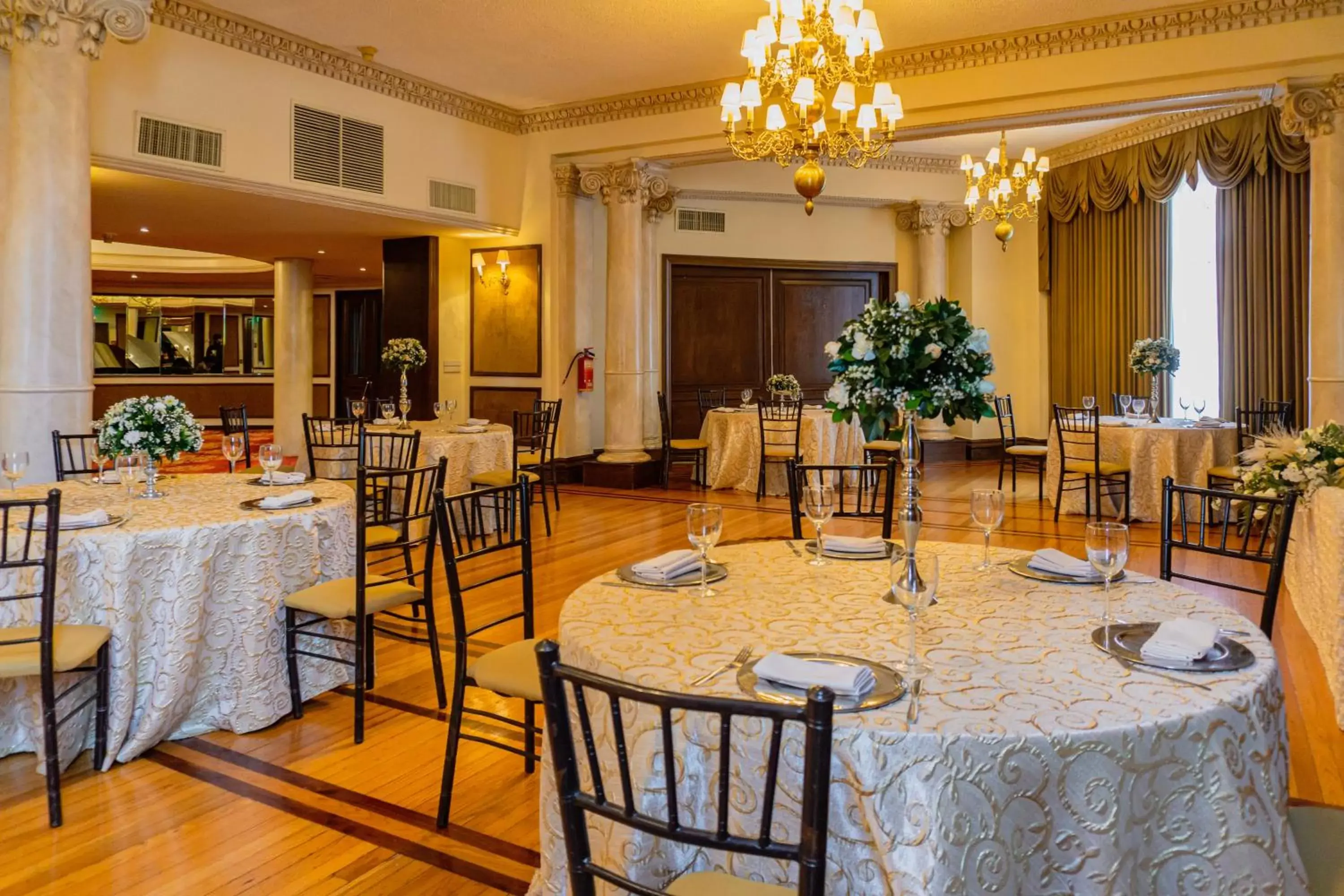 Meeting/conference room, Restaurant/Places to Eat in Gamma Monterrey Gran Hotel Ancira