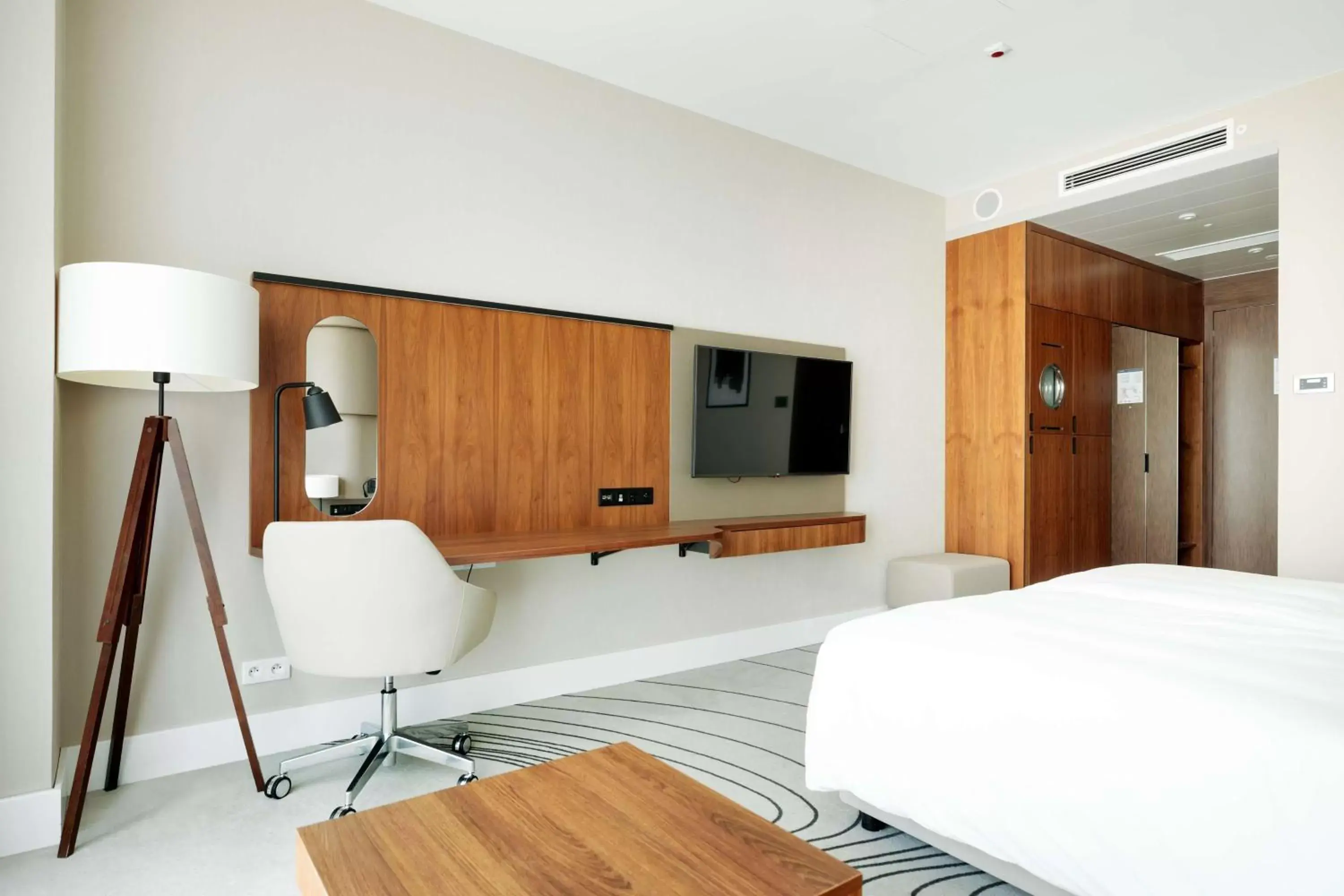 Bedroom, TV/Entertainment Center in Radisson Blu Resort Swinoujscie