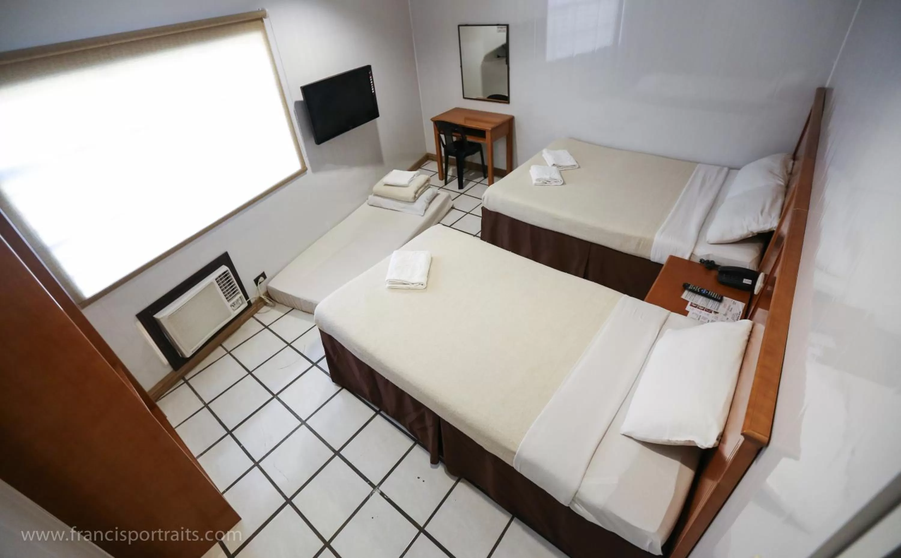 Bedroom, Bed in Value Star Inn