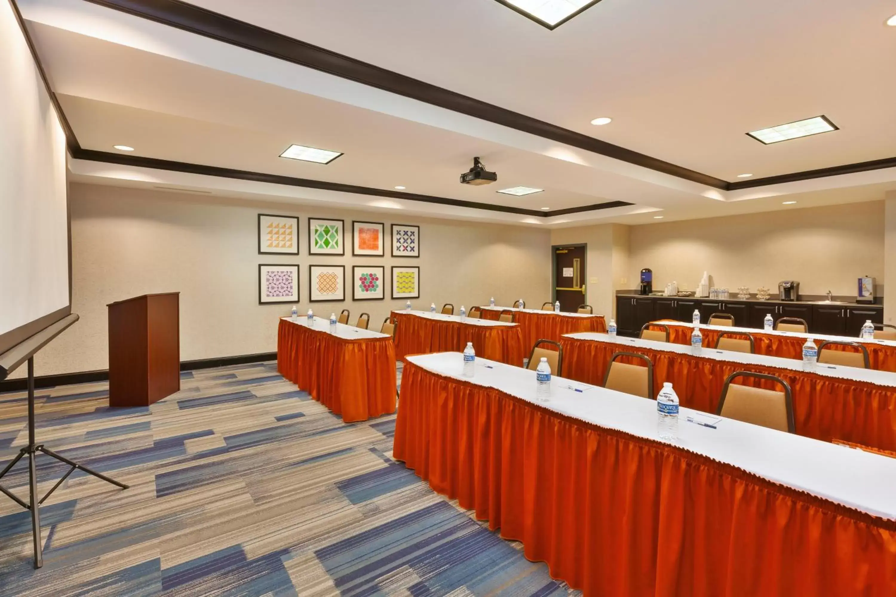Meeting/conference room in Holiday Inn Express Hotel & Suites Warminster-Horsham, an IHG Hotel