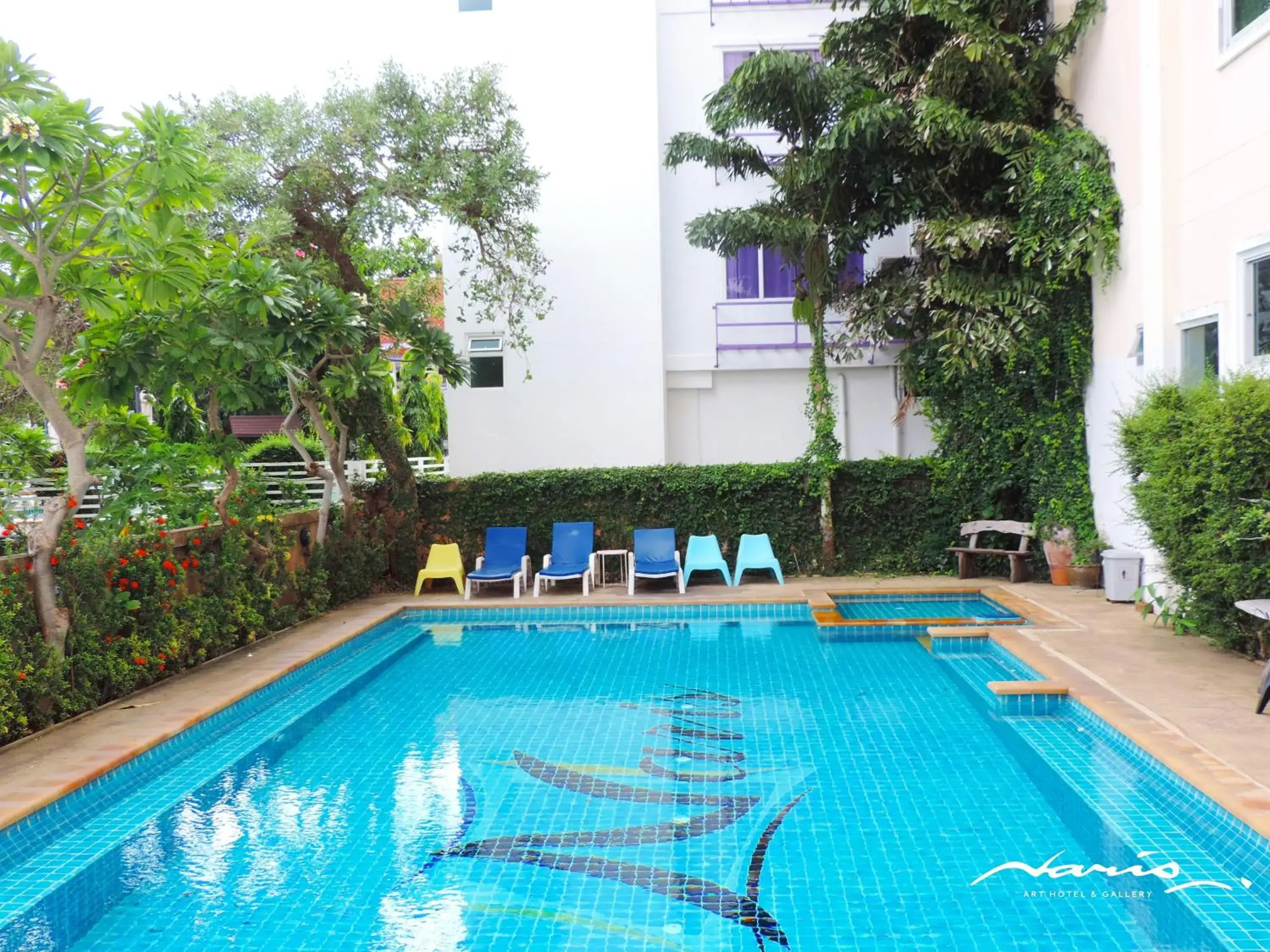 Swimming Pool in Naris Art Hotel