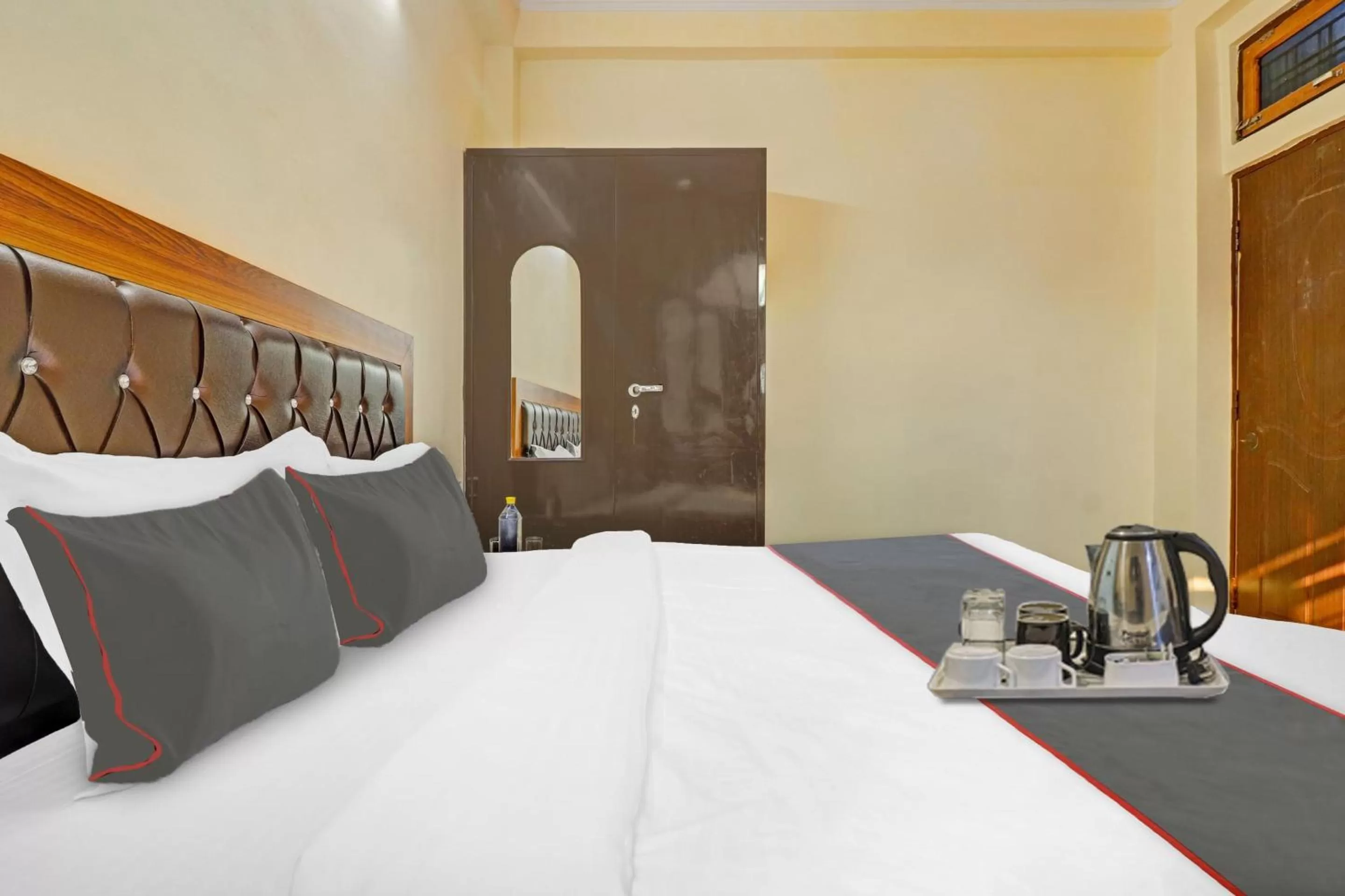 Bedroom, Bed in OYO Flagship Hotel Chandra palace