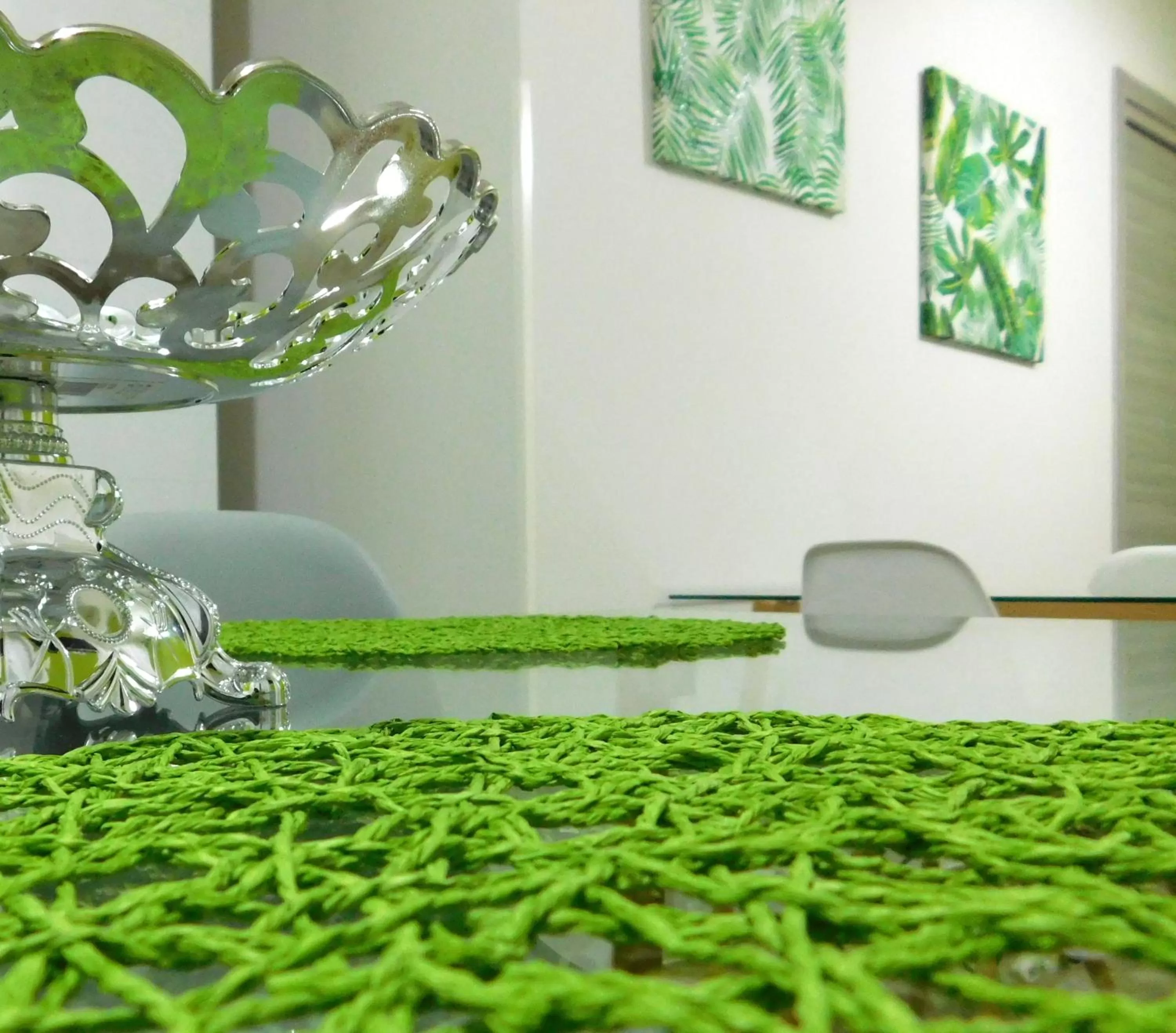 Breakfast in Bed and Breakfast Acrobatic