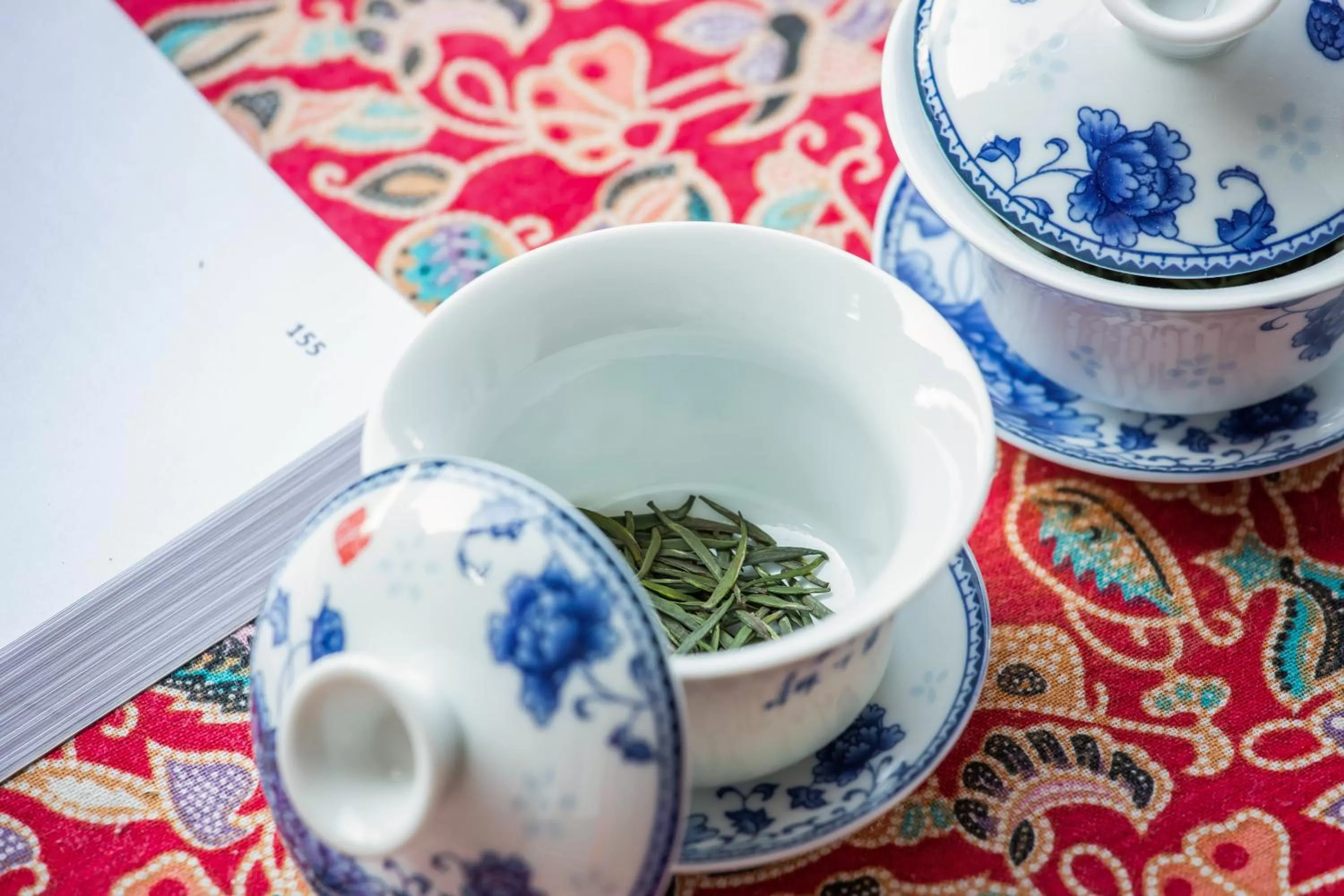 Coffee/tea facilities in Wenjun Courtyard Hotel---3mins walk from Tonghuimen metro station ,next to People`s Park, fluent English service ,travel agency